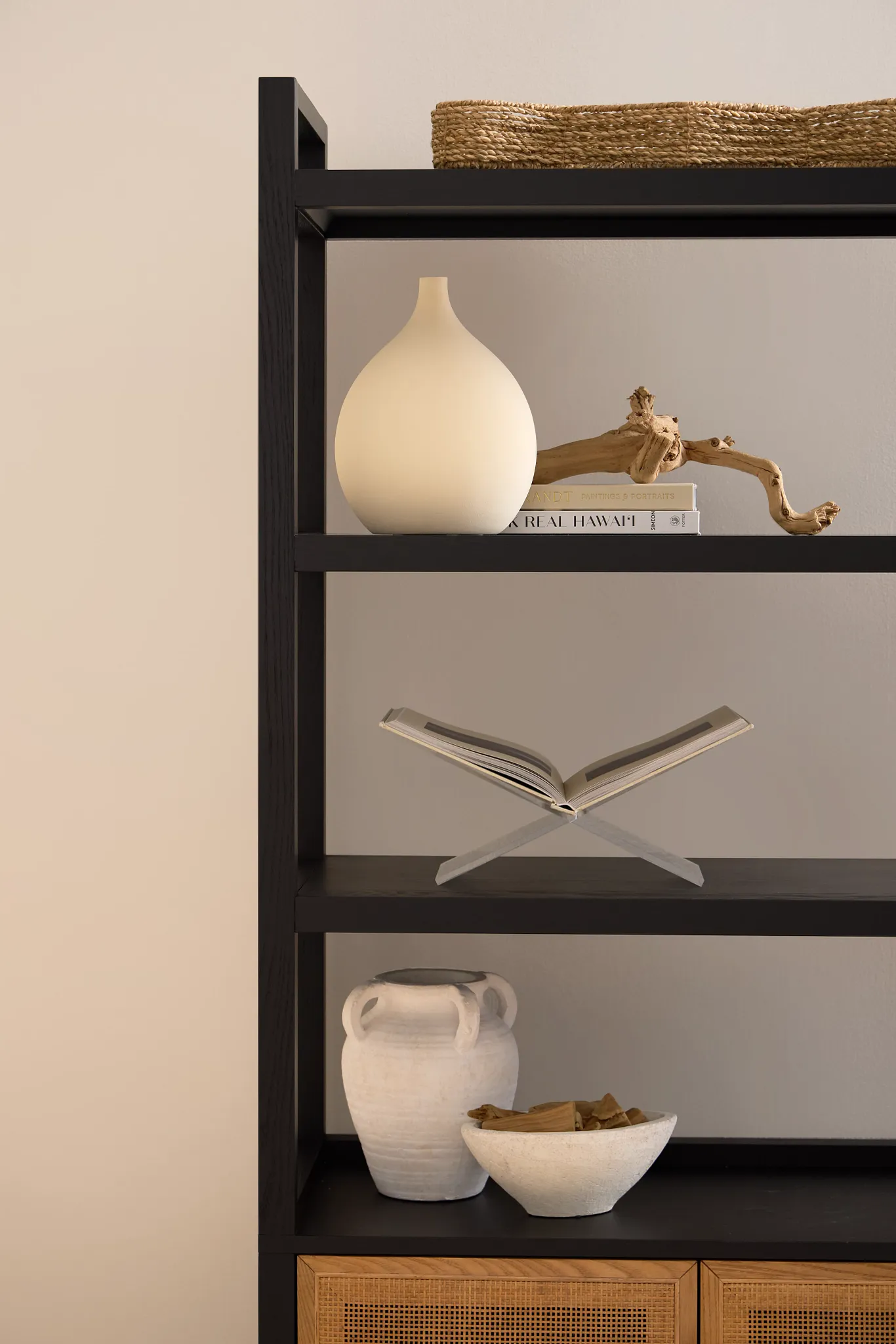 Dodge Ivory Medium Vase