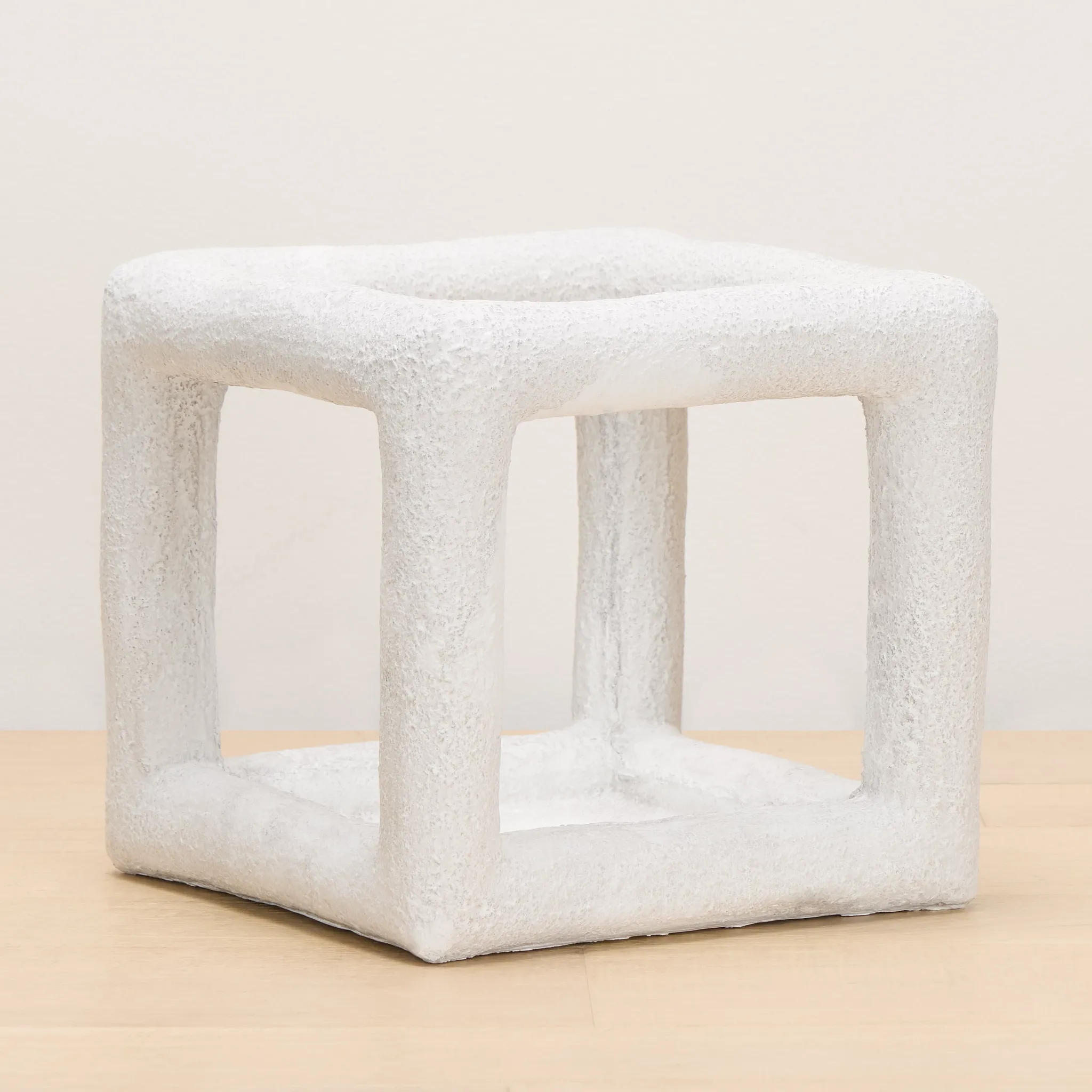 Mai White Medium Sculpture