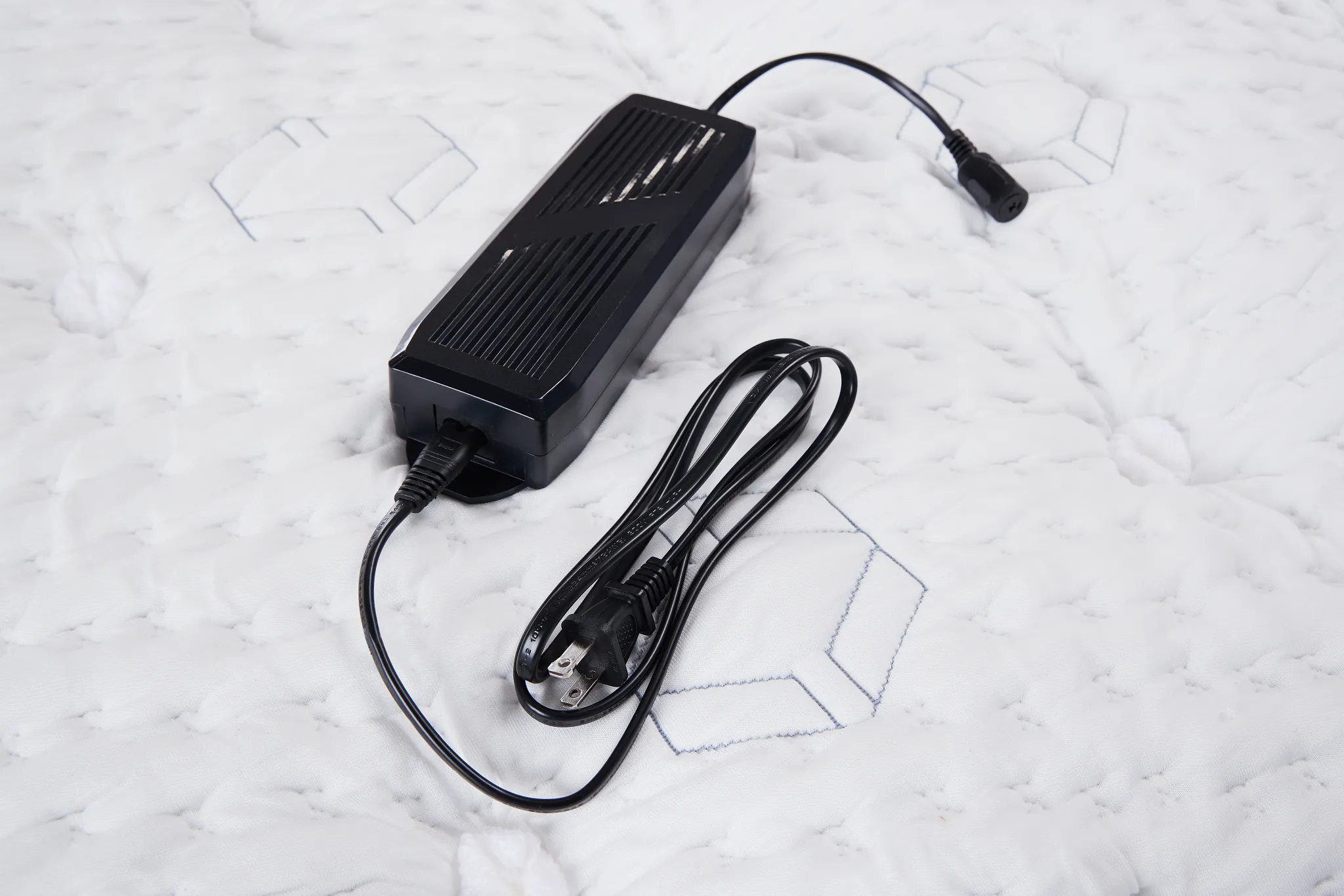 Aireloom Timeless Odyssey Streamline Firm Deluxe Adjustable Mattress Set