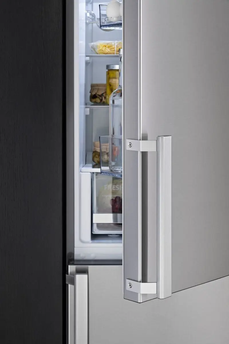 Bertazzoni 24 Series Stainless Steel 24" Bottom Freezer Refrigerator Bertazzoni 24 Series Stainless Steel 24" Bottom Freezer Refrigerator