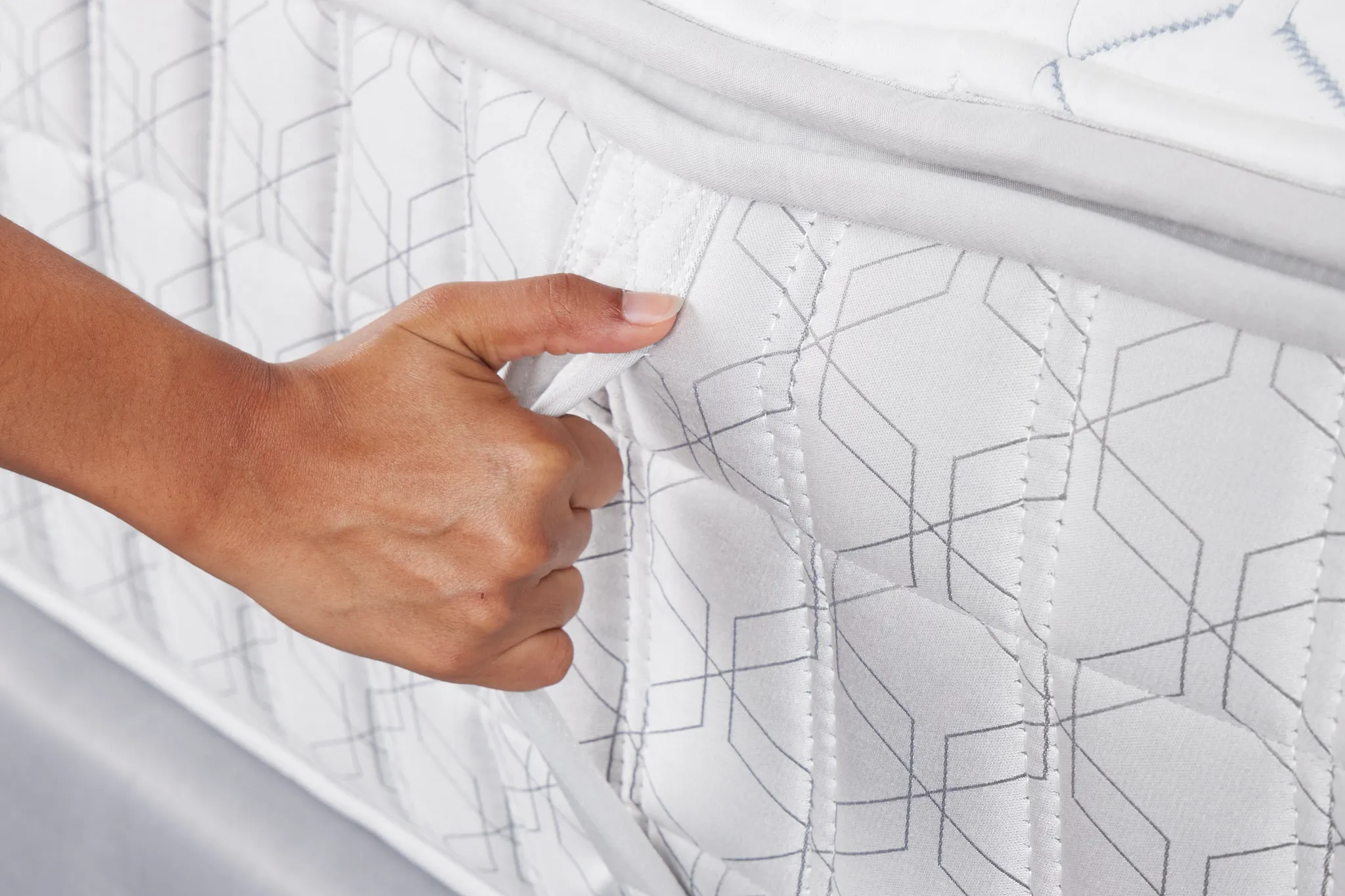 Aireloom Timeless Odyssey Luxetop M2 Plush 16.5" Mattress