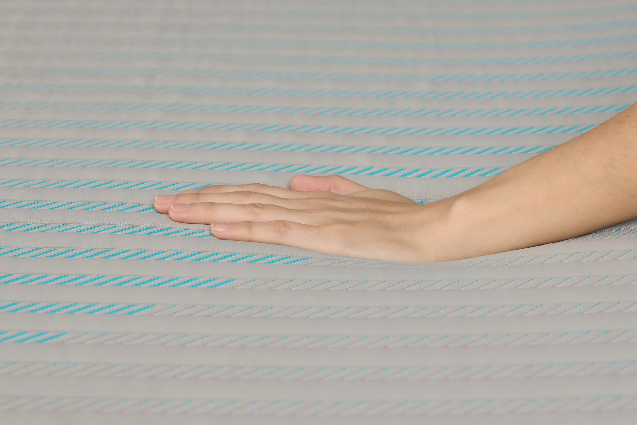 Rest & Renew Performance Pro 13.5" Medium Hybrid Mattress Rest & Renew Performance Pro 13.5" Medium Hybrid Mattress