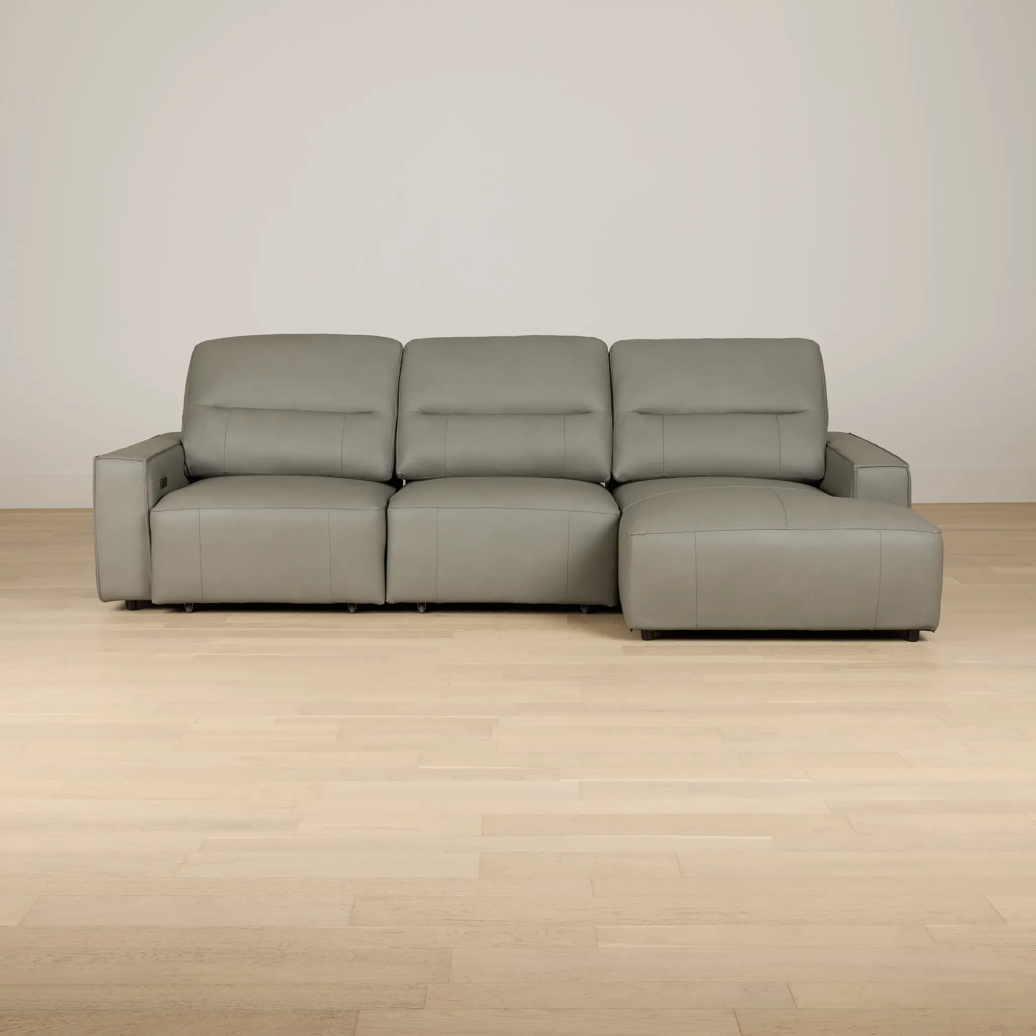 Rudy Gray Lthr/vinyl Right Dual Power Extension Chaise Sectional Rudy Gray Lthr/vinyl Right Dual Power Extension Chaise Sectional