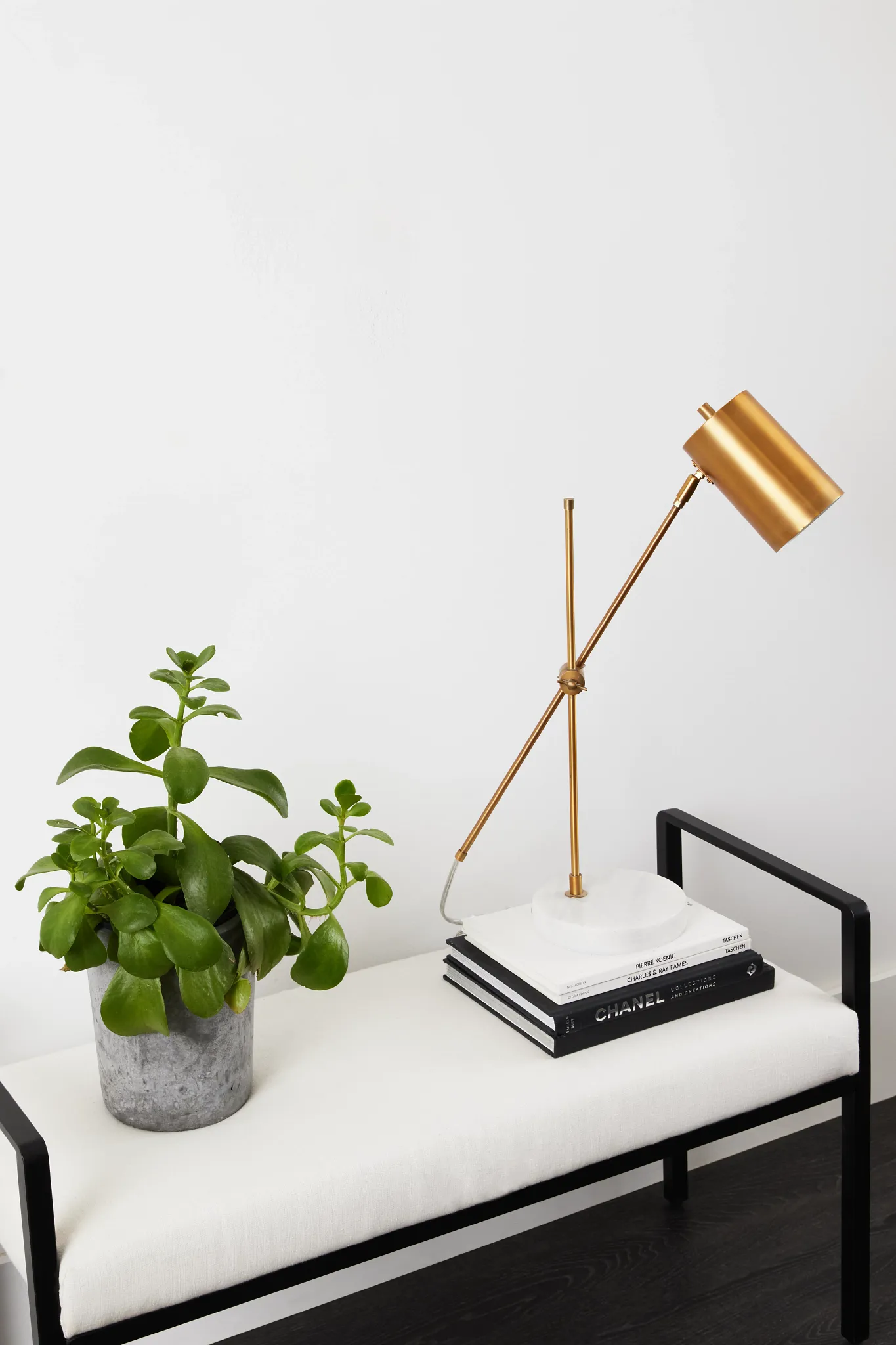 Leo Wood Table Lamp
