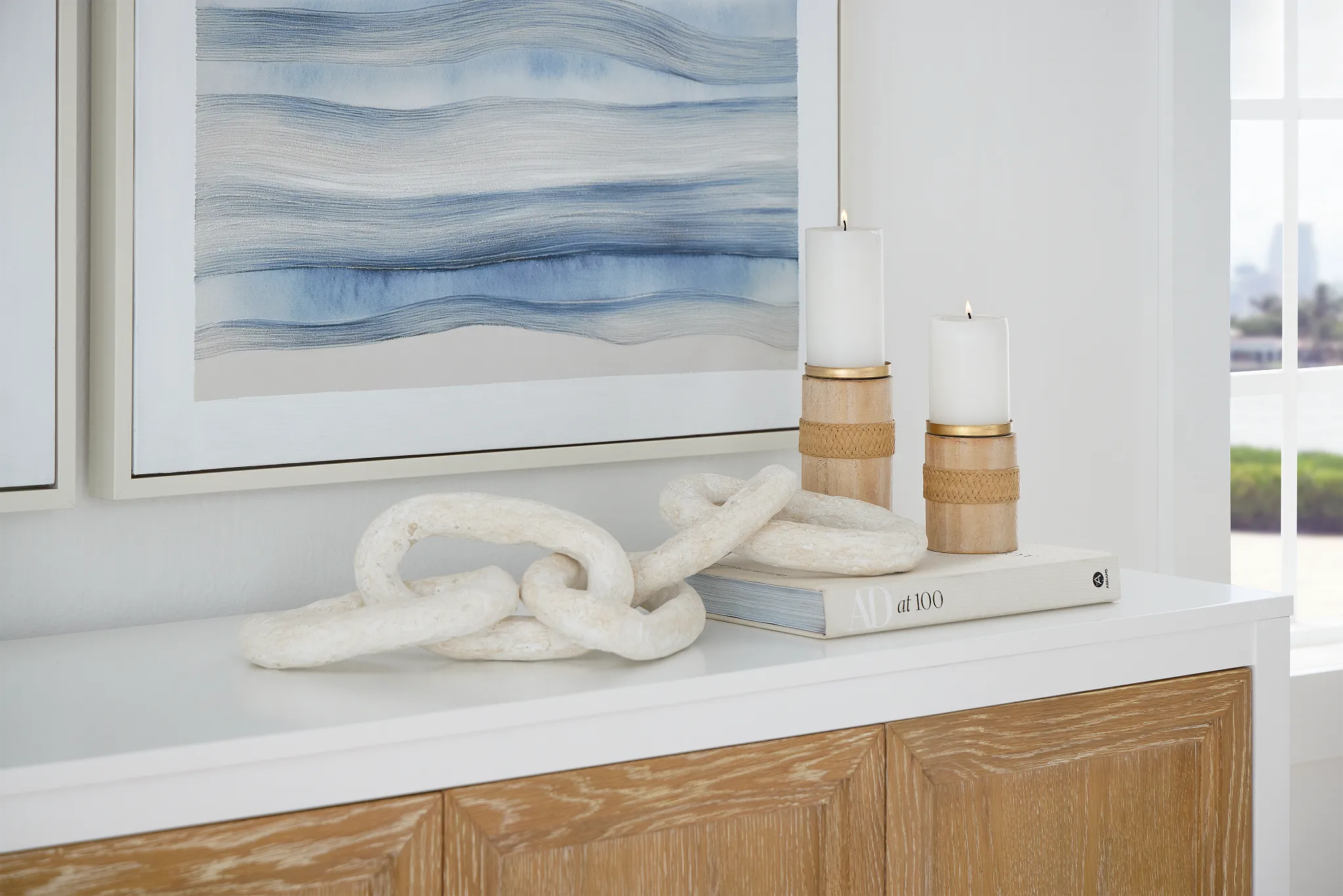 Clovis White Tabletop Accessory