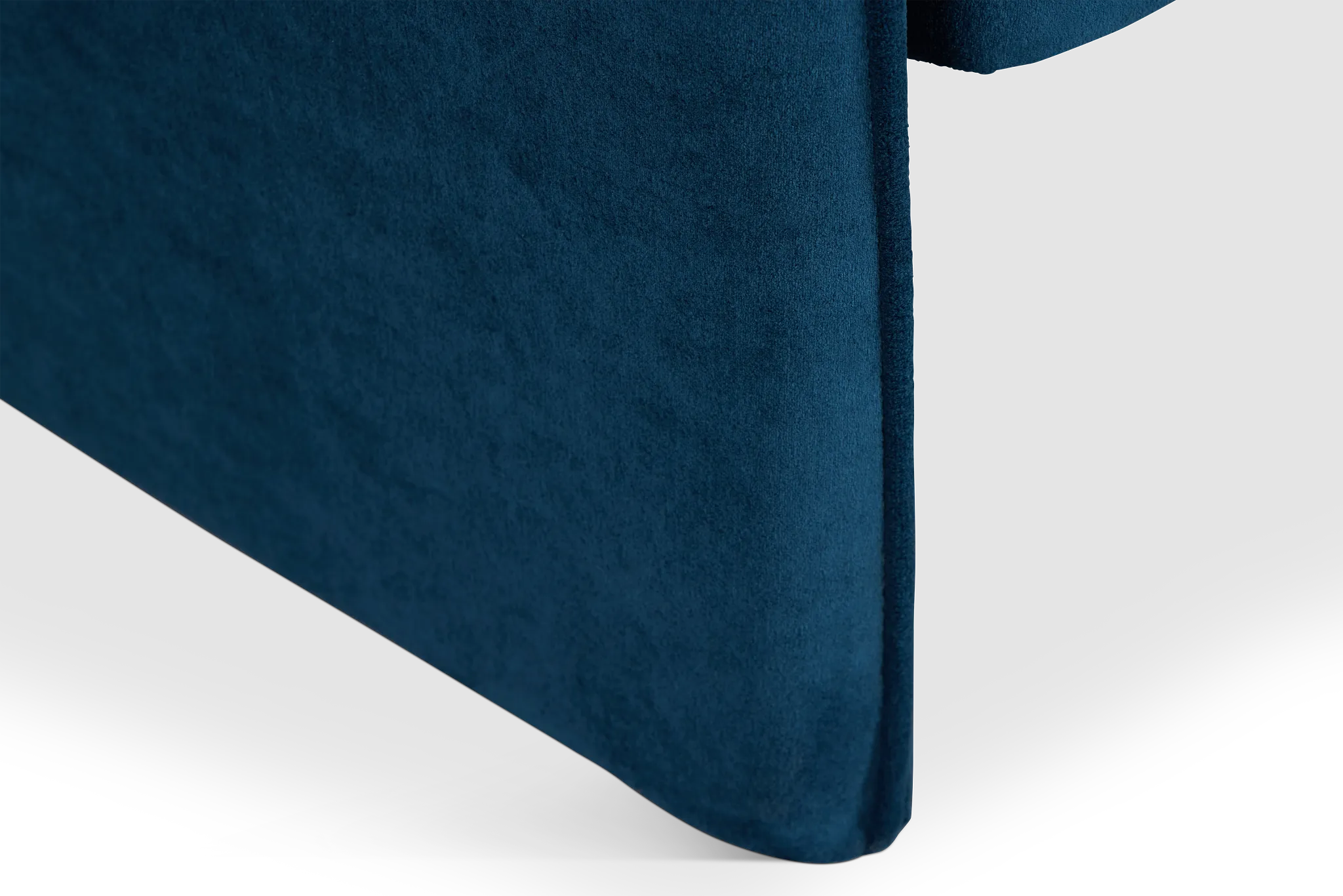 Noel Dark Blue Velvet Accent Chair