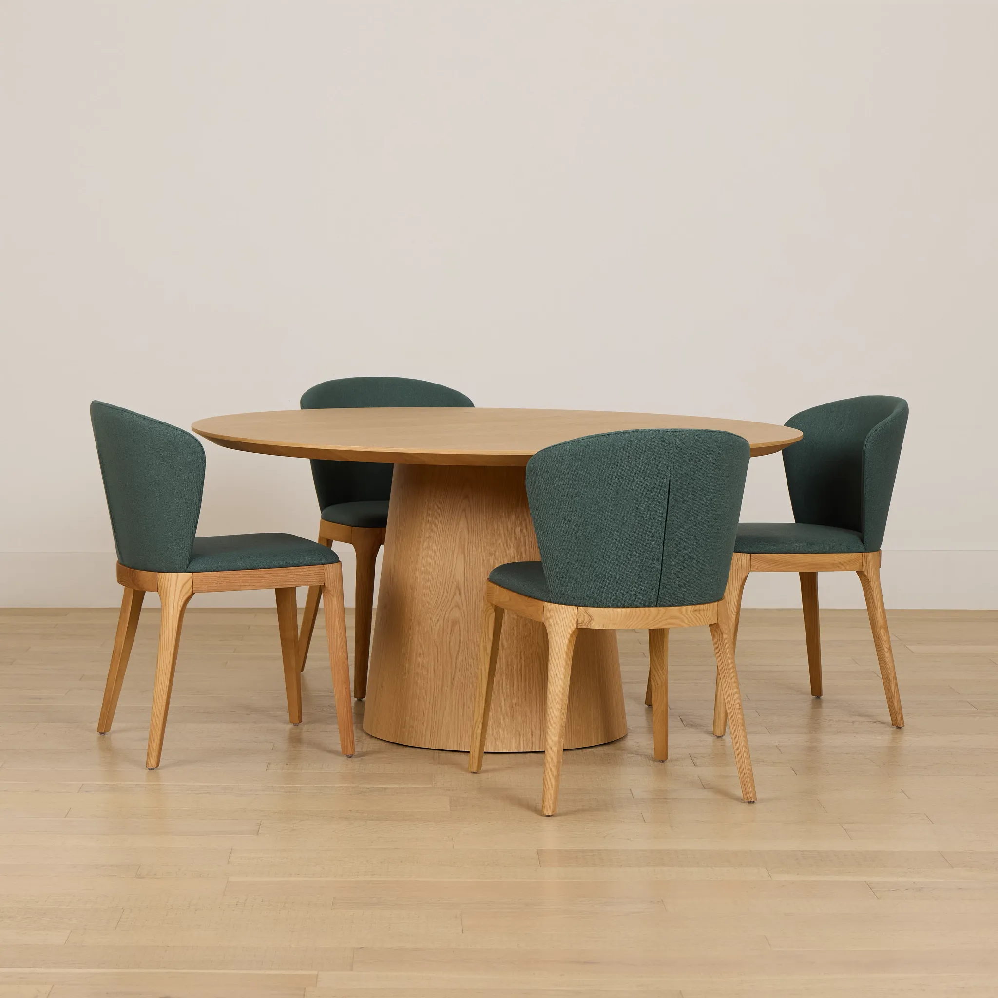 Nomad Light Tone 59" Round Table & 4 Dark Green Chairs W/light Tone Leg