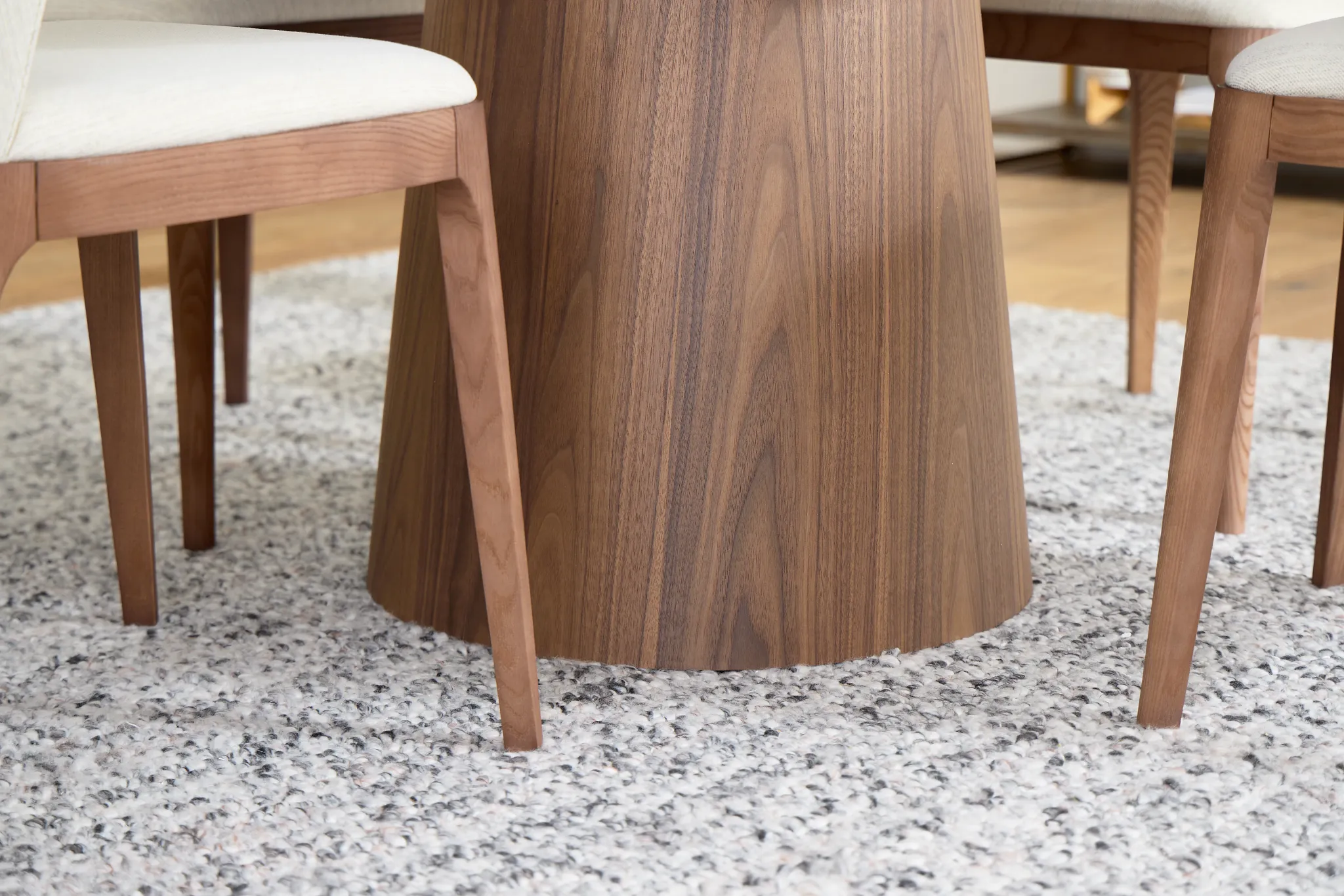 Nomad Mid Tone 47" Round Table