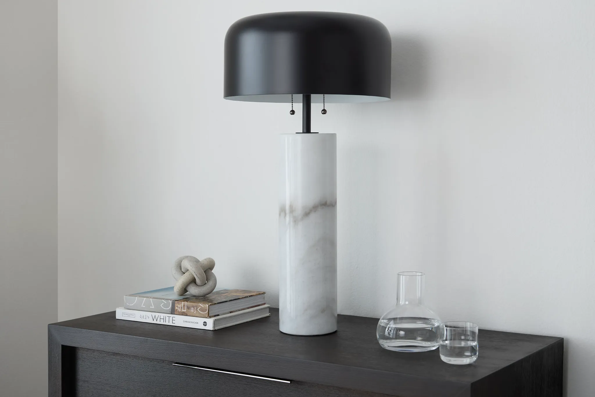 Bova Black Metal Table Lamp