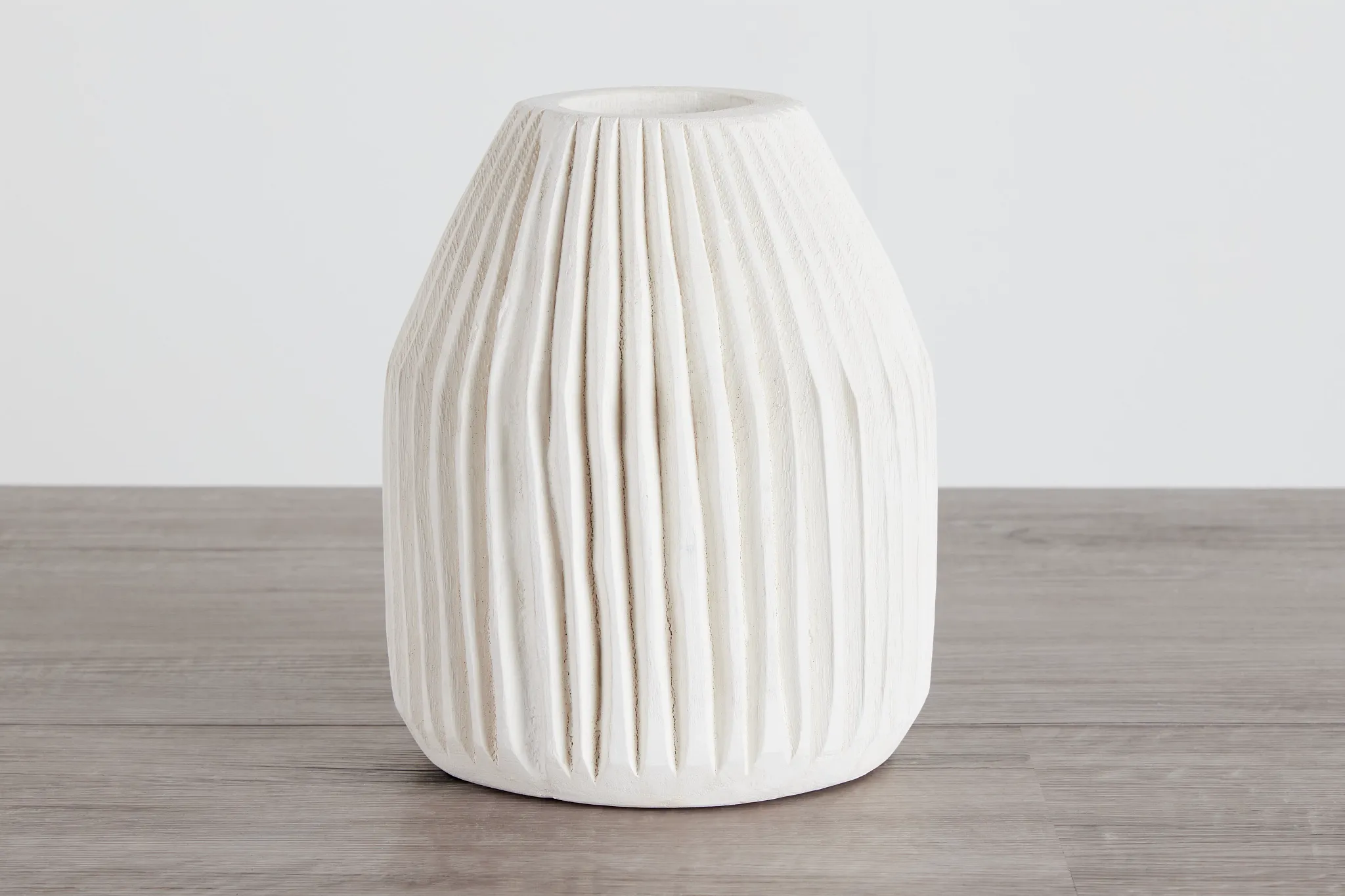 Jojo White 8" Vase
