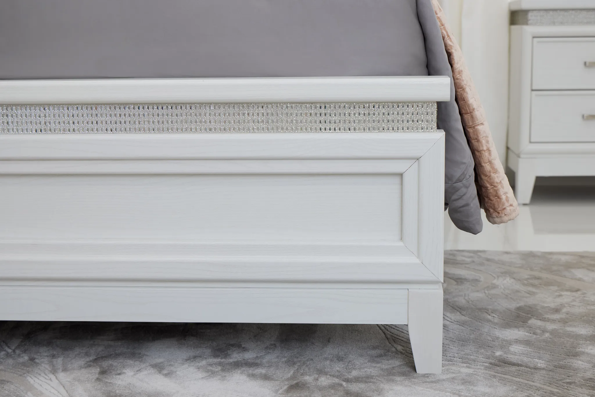 Alessandria White Uph Panel Bed With Lights