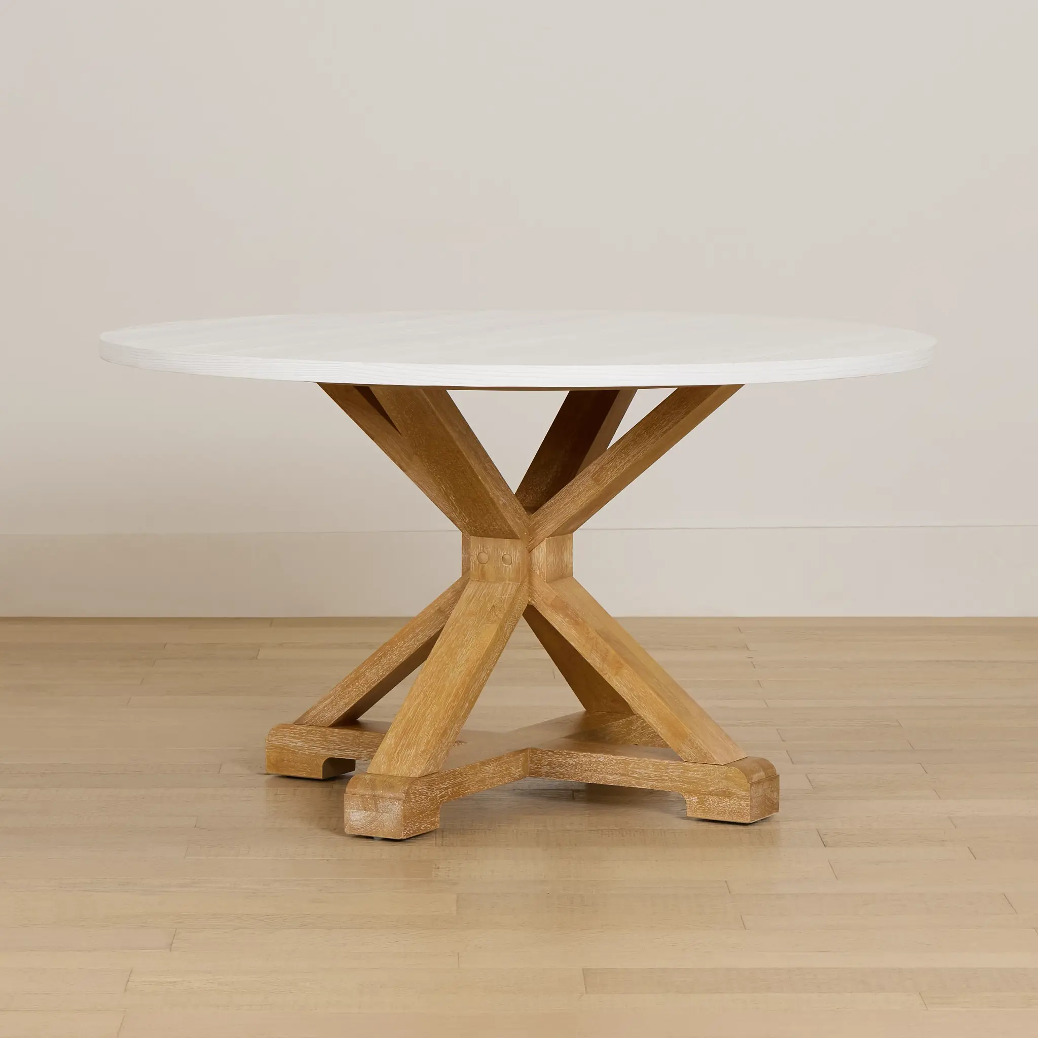Nantucket Two-tone White Round Table Nantucket Two-tone White Round Table