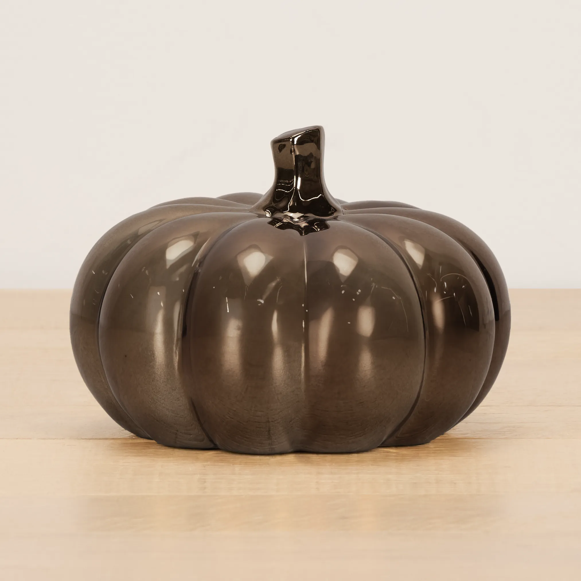 Pumpkin Bronze Medium Tabletop Accessory