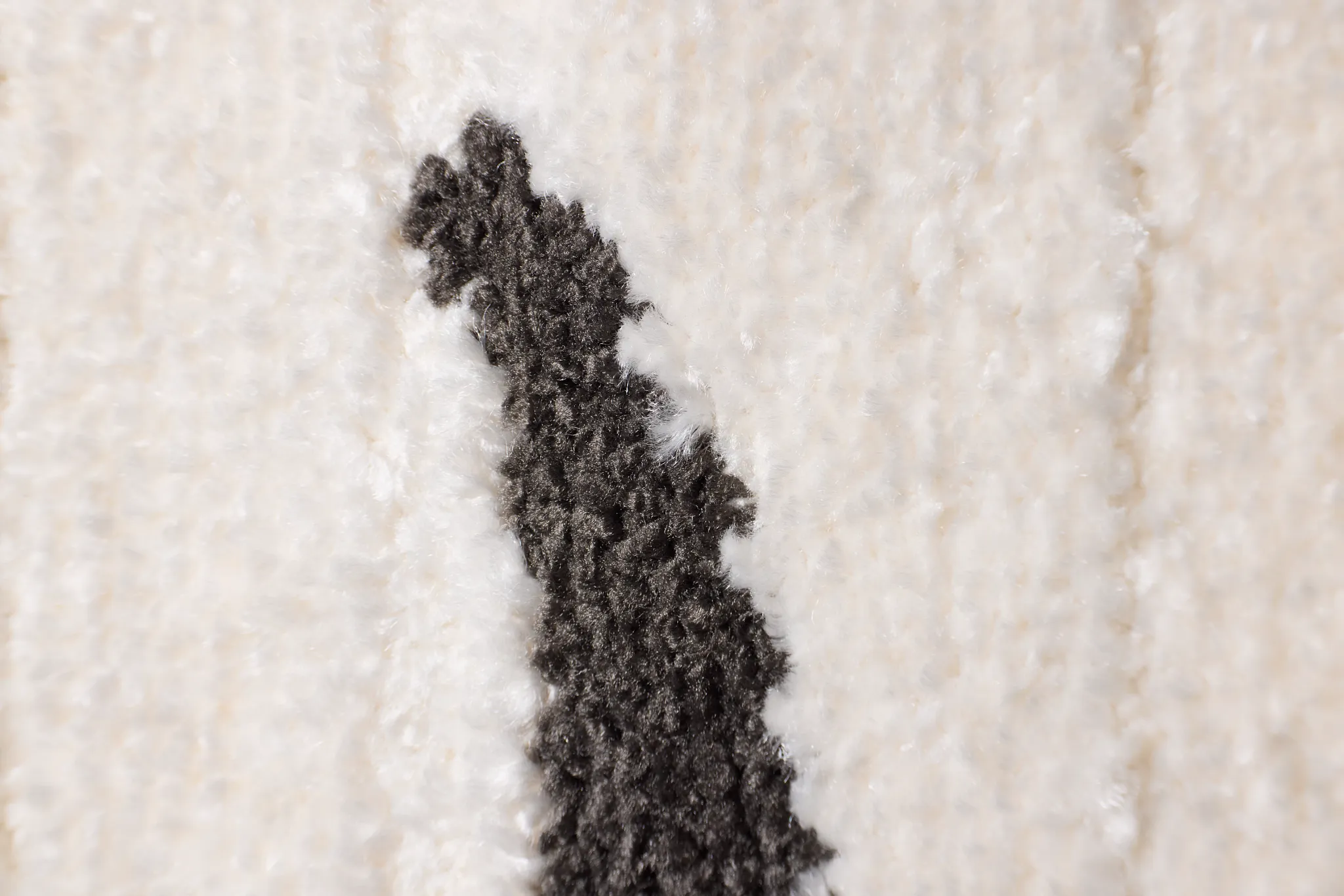 Setter White 5x8 Area Rug