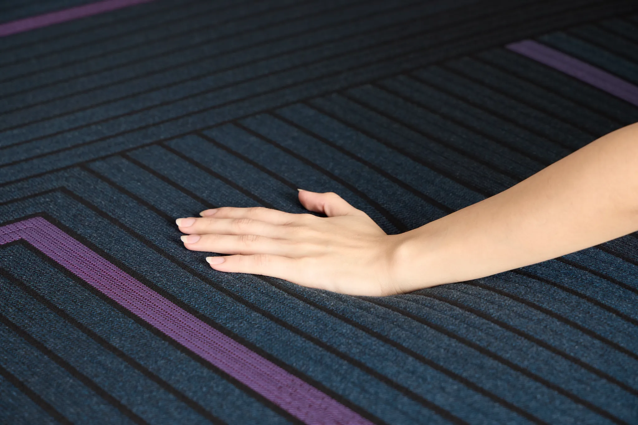 Beautyrest World Class Hybrid Level 3 13.25" Firm Hybrid Mattress