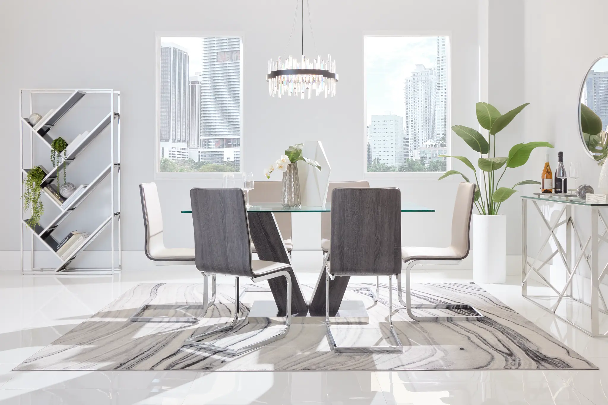 Styling Tips for Small Dining Tables