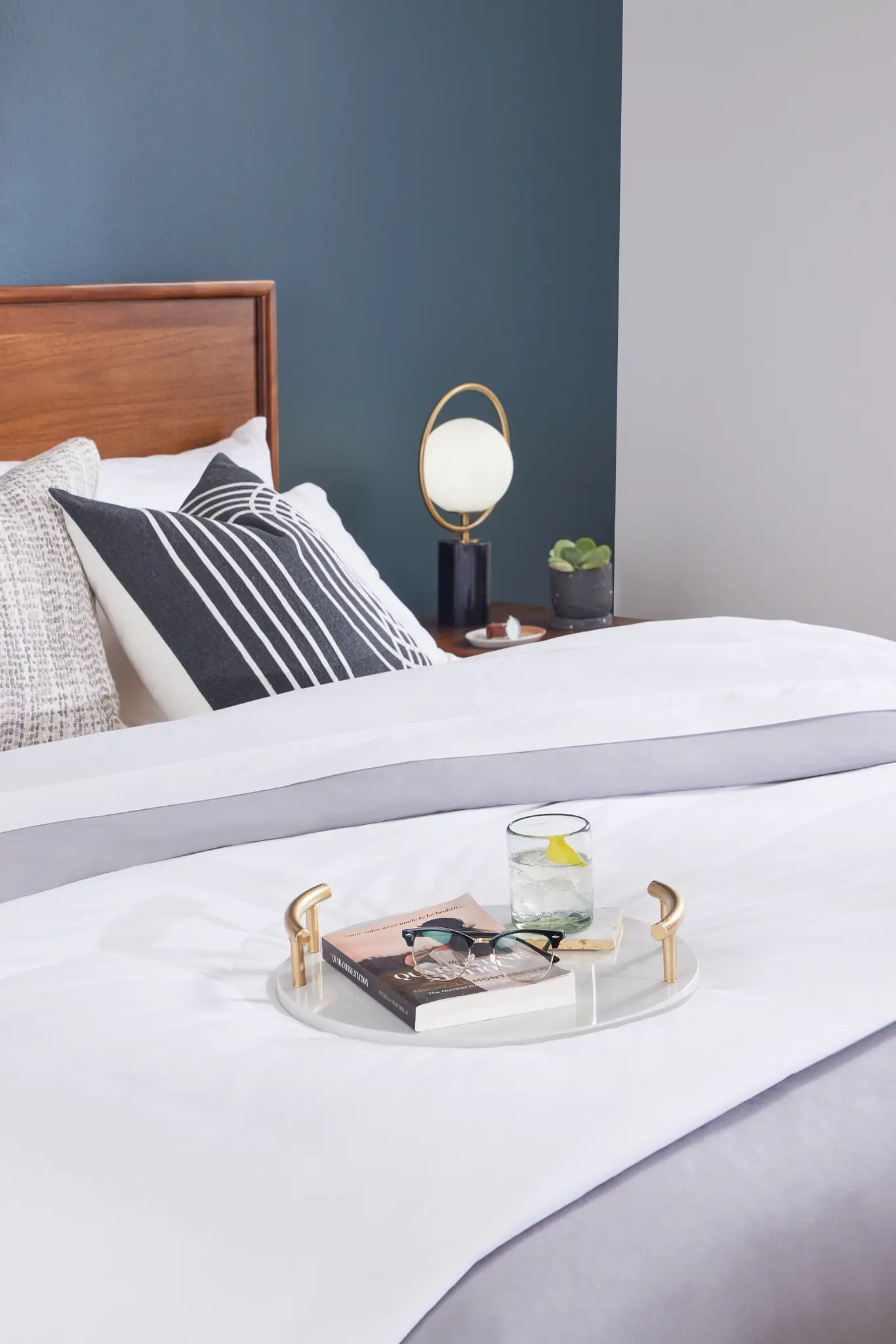 Bowery Dark Tone Platform Bed Bowery Dark Tone Platform Bed