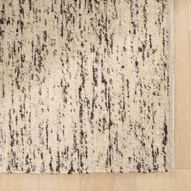 Juvias Ivory 8x10 Area Rug