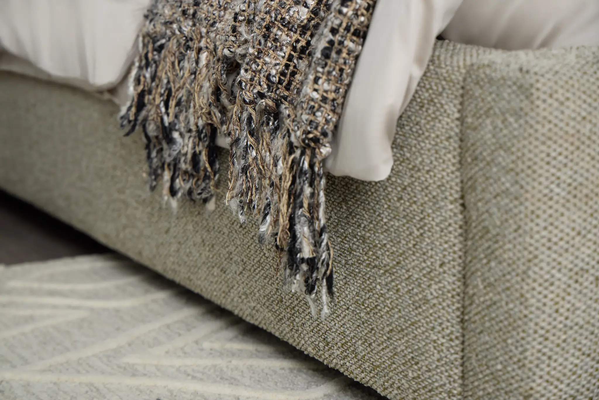 Porten Black Throw Porten Black Throw