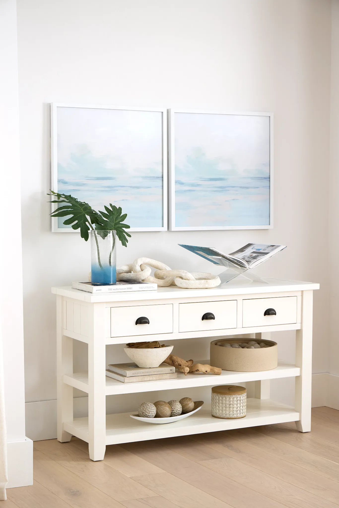 Sakira Light Gray Medium Planter