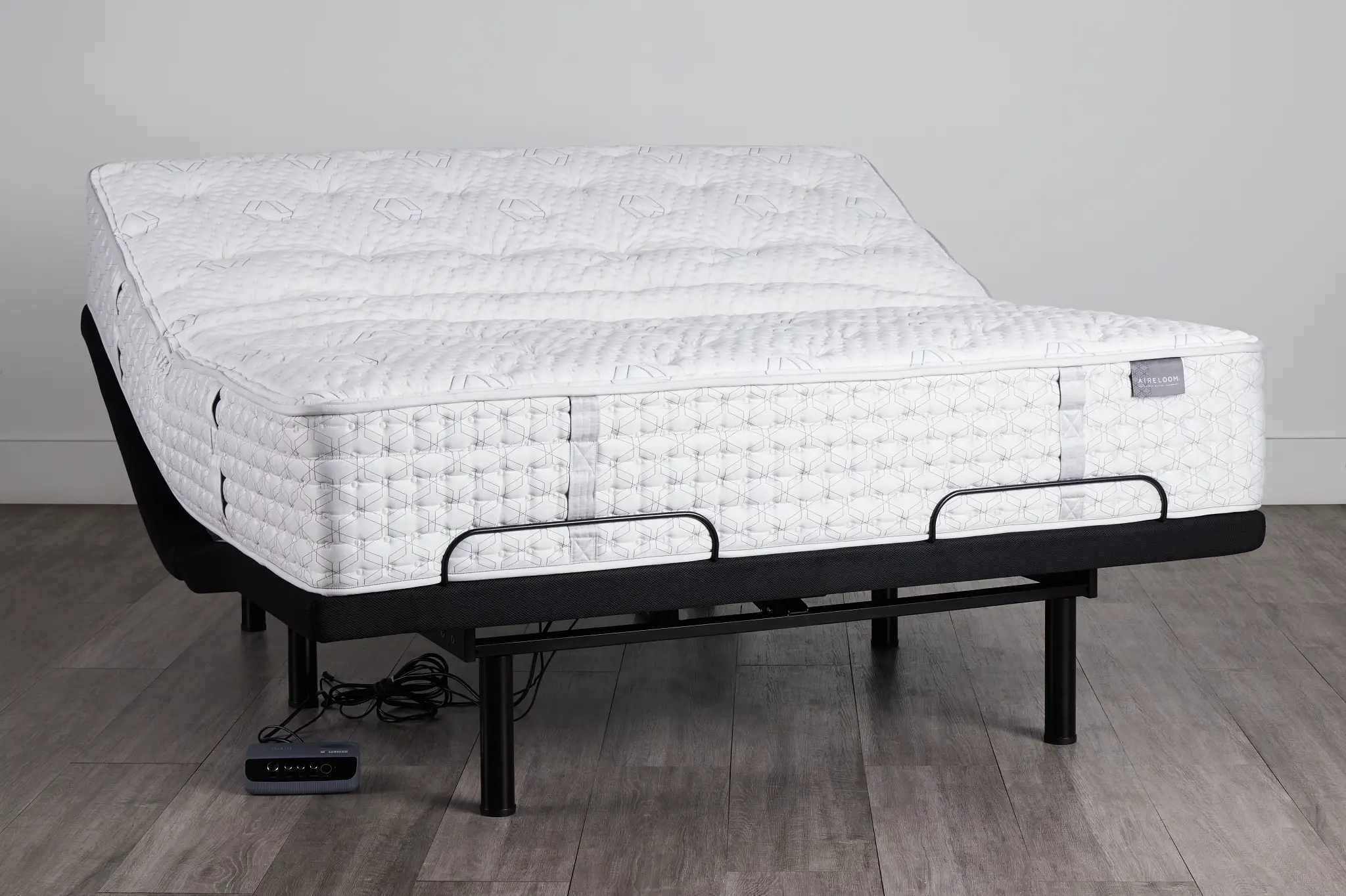 Aireloom Timeless Odyssey Streamline Firm Elite Adjustable Mattress Set Aireloom Timeless Odyssey Streamline Firm Elite Adjustable Mattress Set