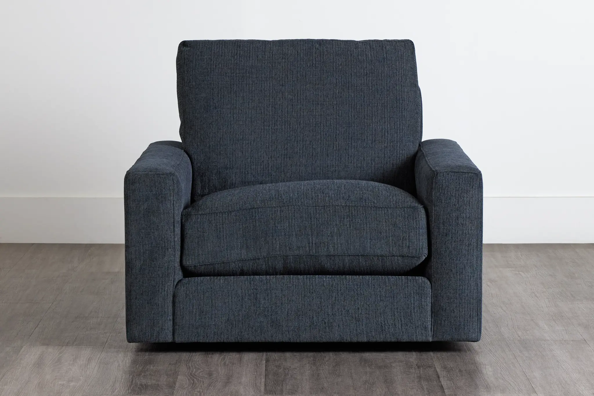 Edgewater Victory Dark Blue Swivel Chair Edgewater Victory Dark Blue Swivel Chair