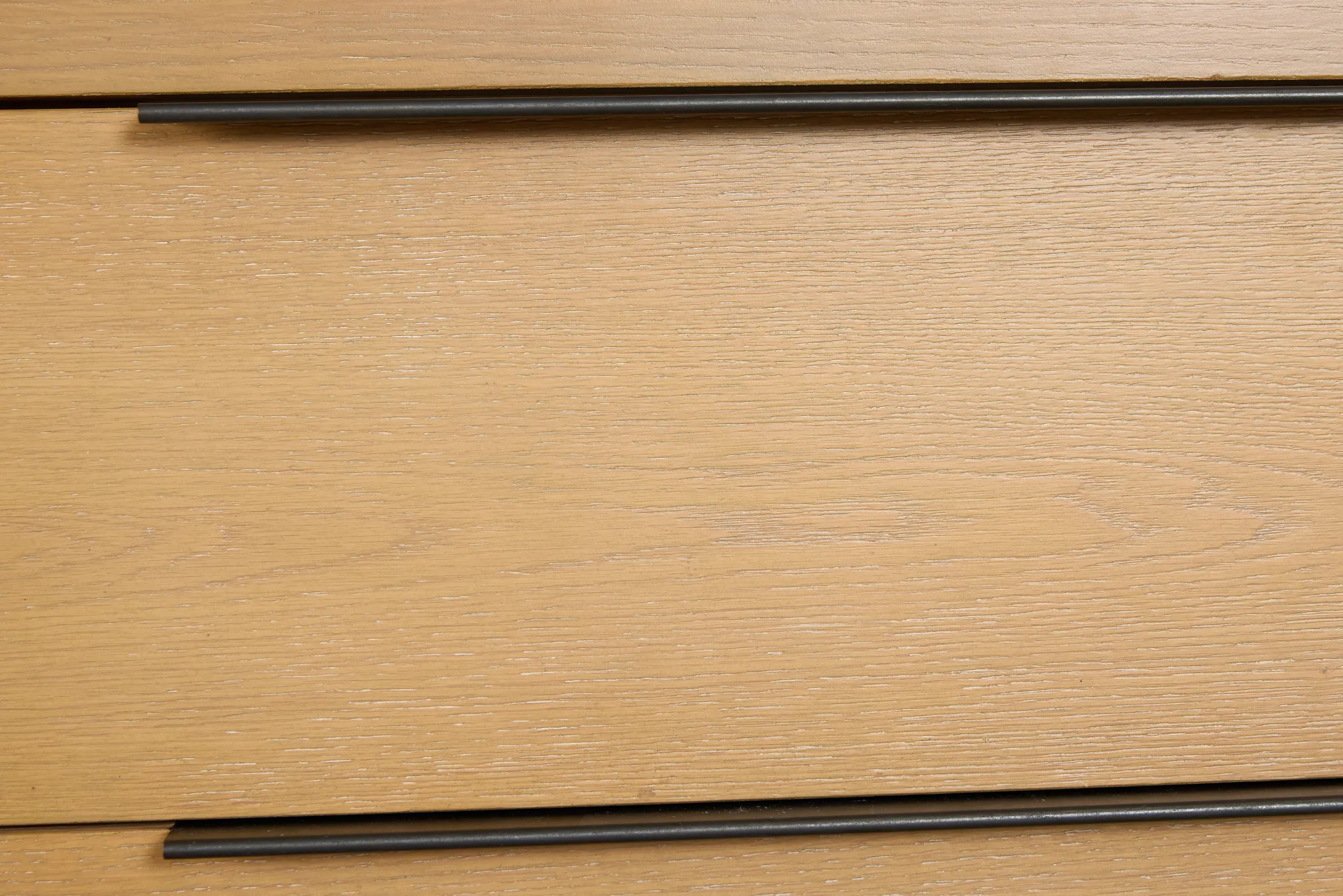 Williamsburg Light Tone 5-drawer Chest