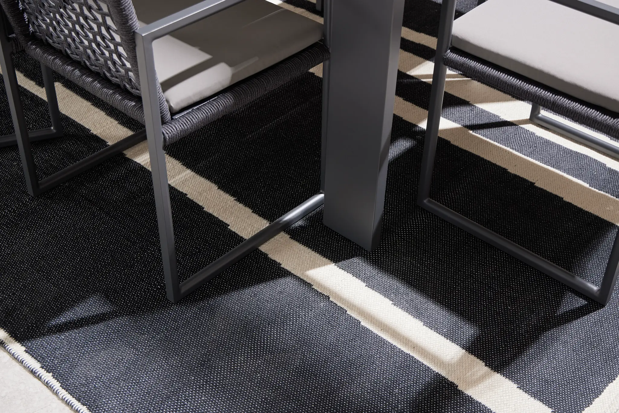 Jumi Black Indoor/outdoor 8x10 Area Rug Jumi Black Indoor/outdoor 8x10 Area Rug