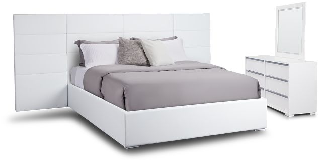 Doral White Uph Spread Bedroom
