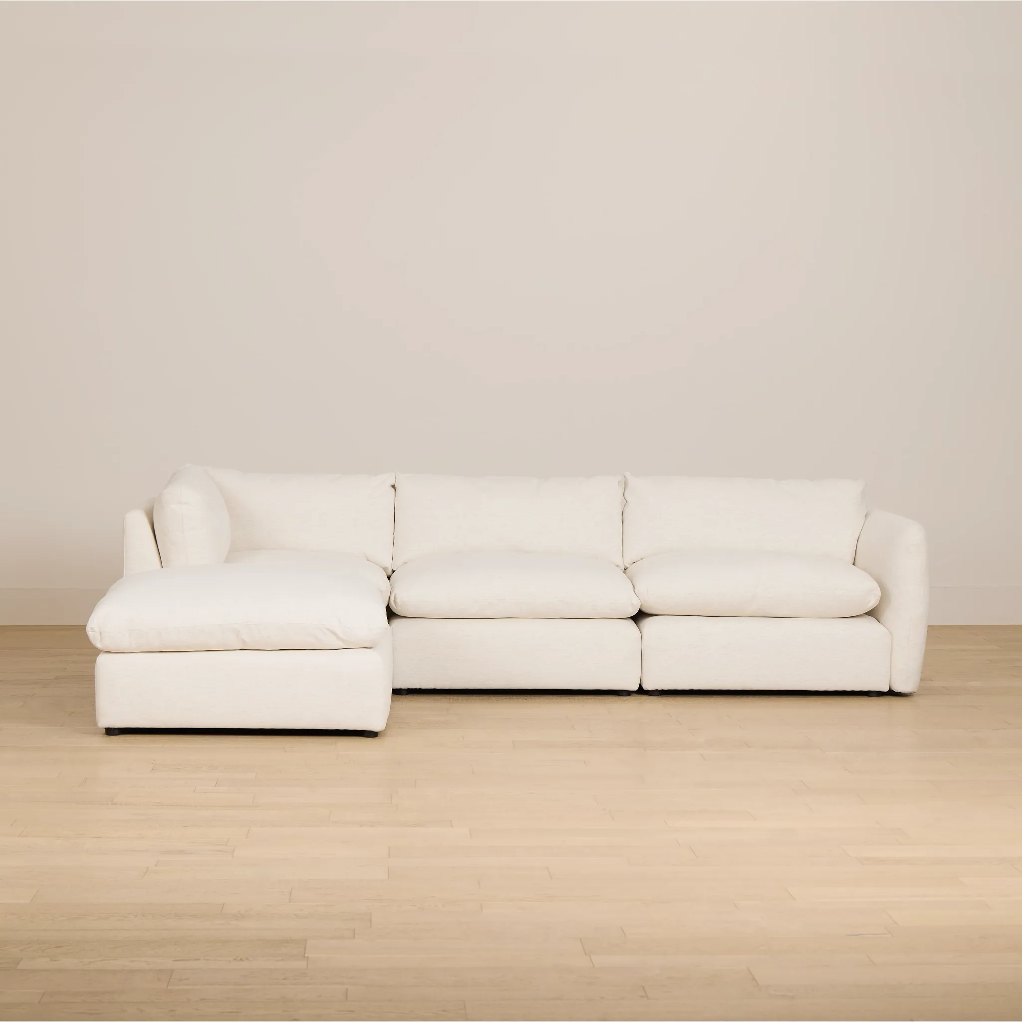 Serena White Fabric 4-piece Left Facing Bumper Sectional
