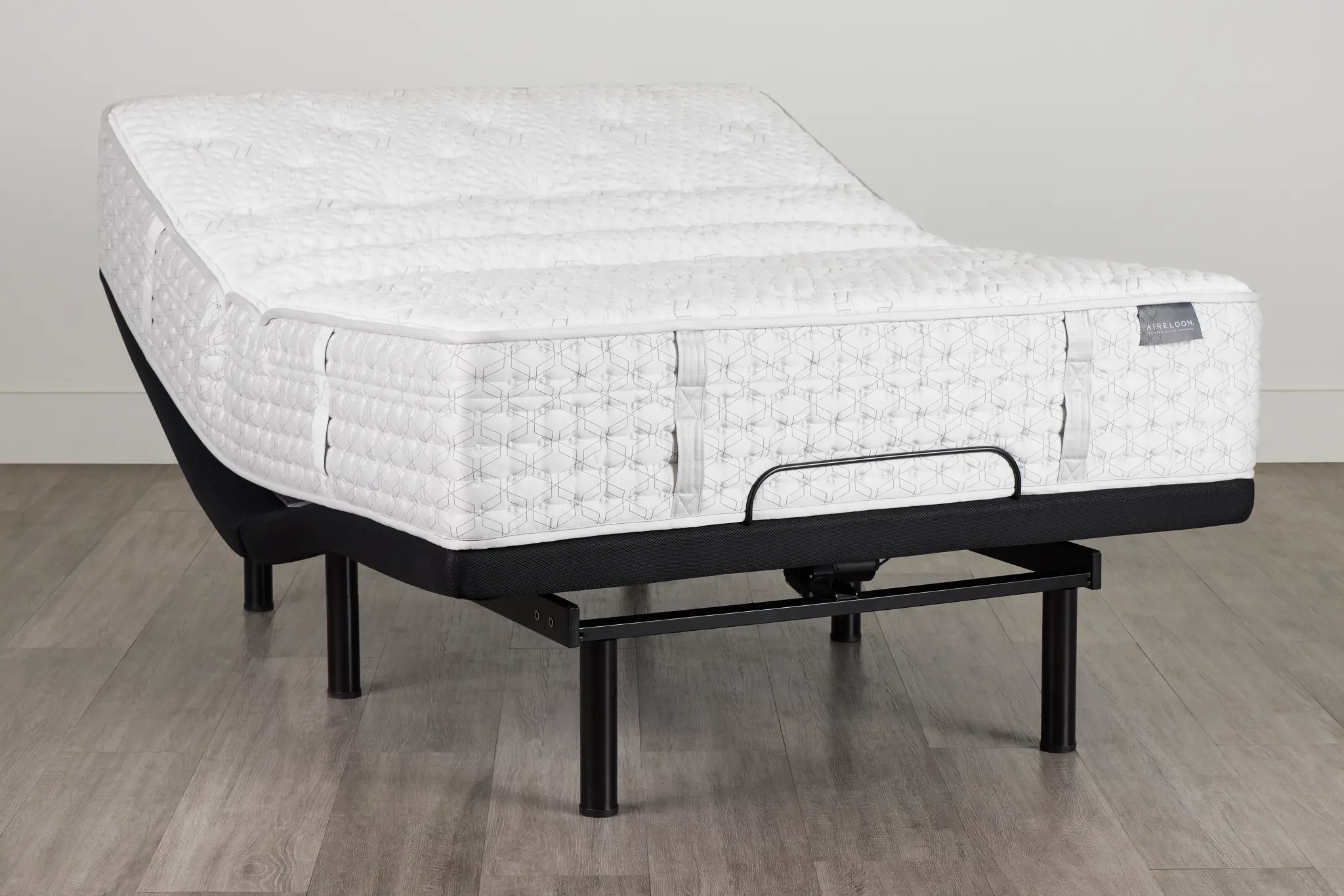Aireloom Timeless Odyssey Streamline Firm Deluxe Adjustable Mattress Set Aireloom Timeless Odyssey Streamline Firm Deluxe Adjustable Mattress Set