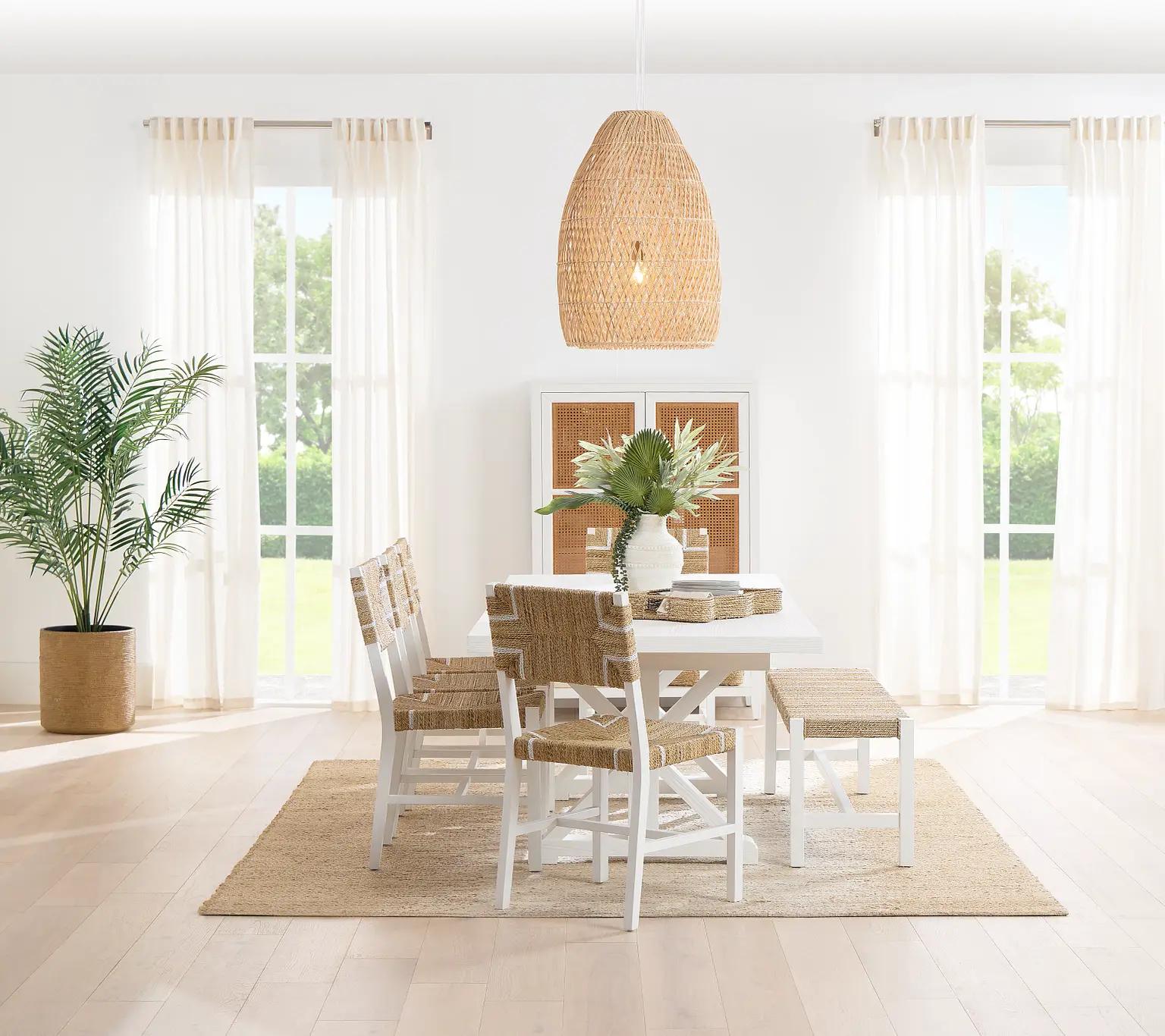 Creating a Warm and Inviting Atmosphere for Spring Hosting Creating a Warm and Inviting Atmosphere for Spring Hosting
