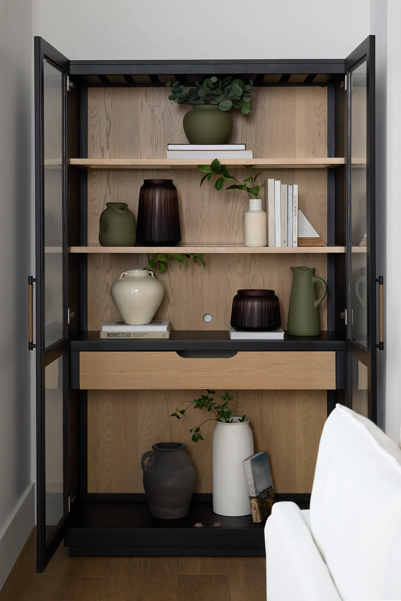 Highland Black Curio