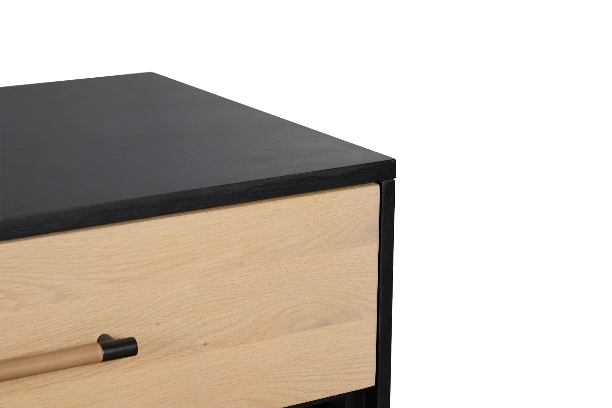 Highland Black 3-drawer Nightstand