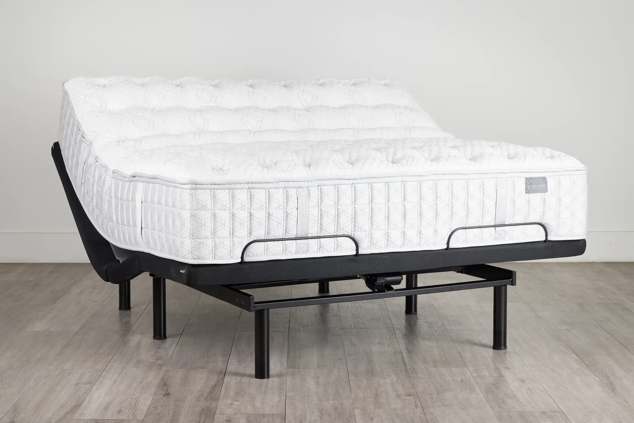 Aireloom Timeless Odyssey Luxetop M2 Plush Deluxe Adjustable Mattress Set Aireloom Timeless Odyssey Luxetop M2 Plush Deluxe Adjustable Mattress Set