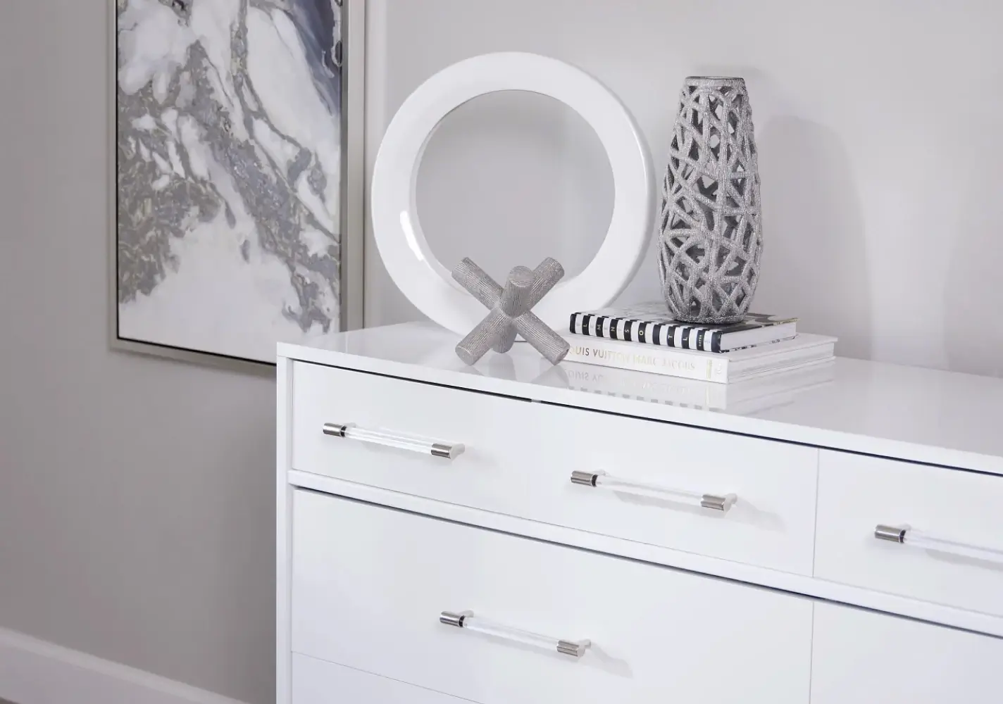 START WITH A MUST-HAVE PIECE