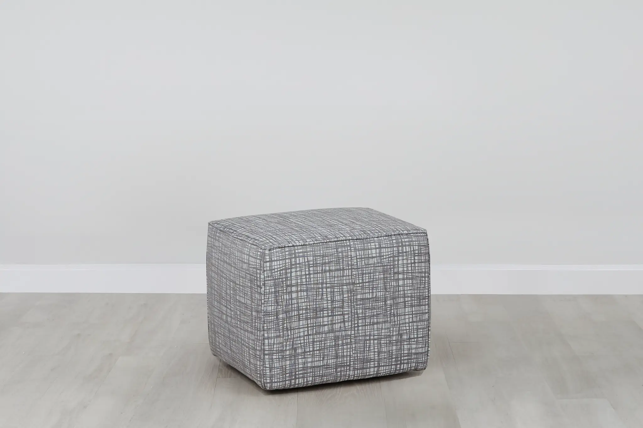 Hugo Gray Accent Pouf Hugo Gray Accent Pouf