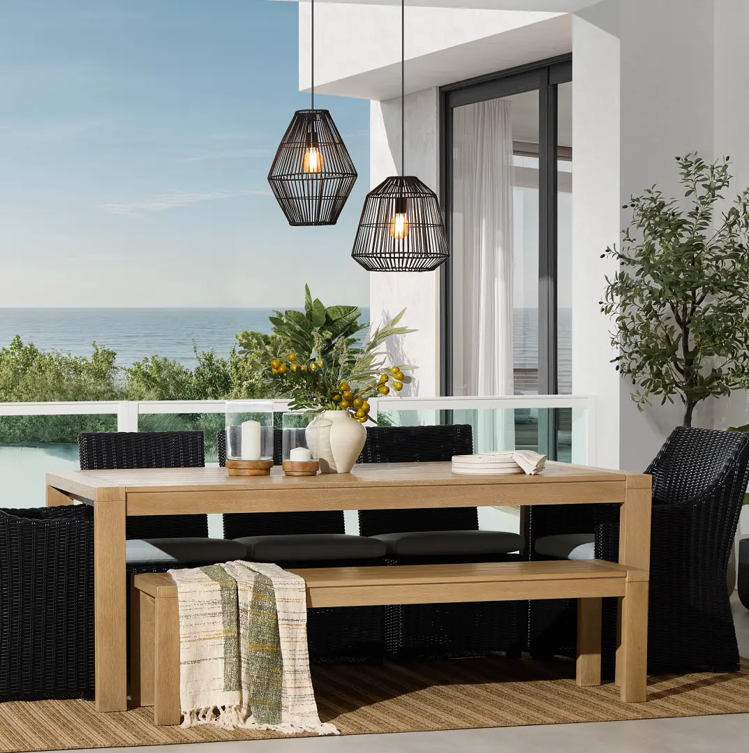 Use Outdoor Lighting to Create a Relaxing Evening Atmosphere Use Outdoor Lighting to Create a Relaxing Evening Atmosphere