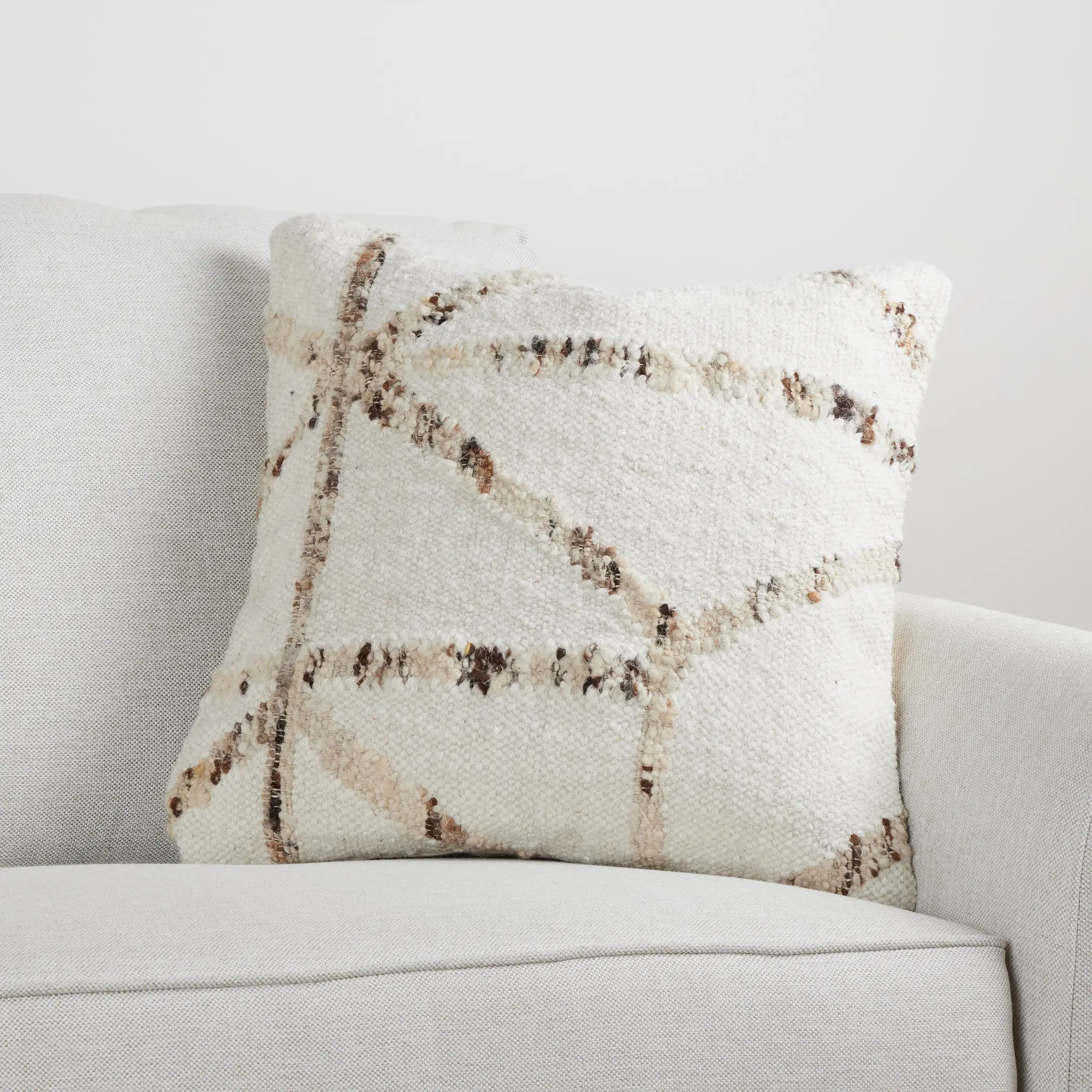Saters White 22" Accent Pillow Saters White 22" Accent Pillow
