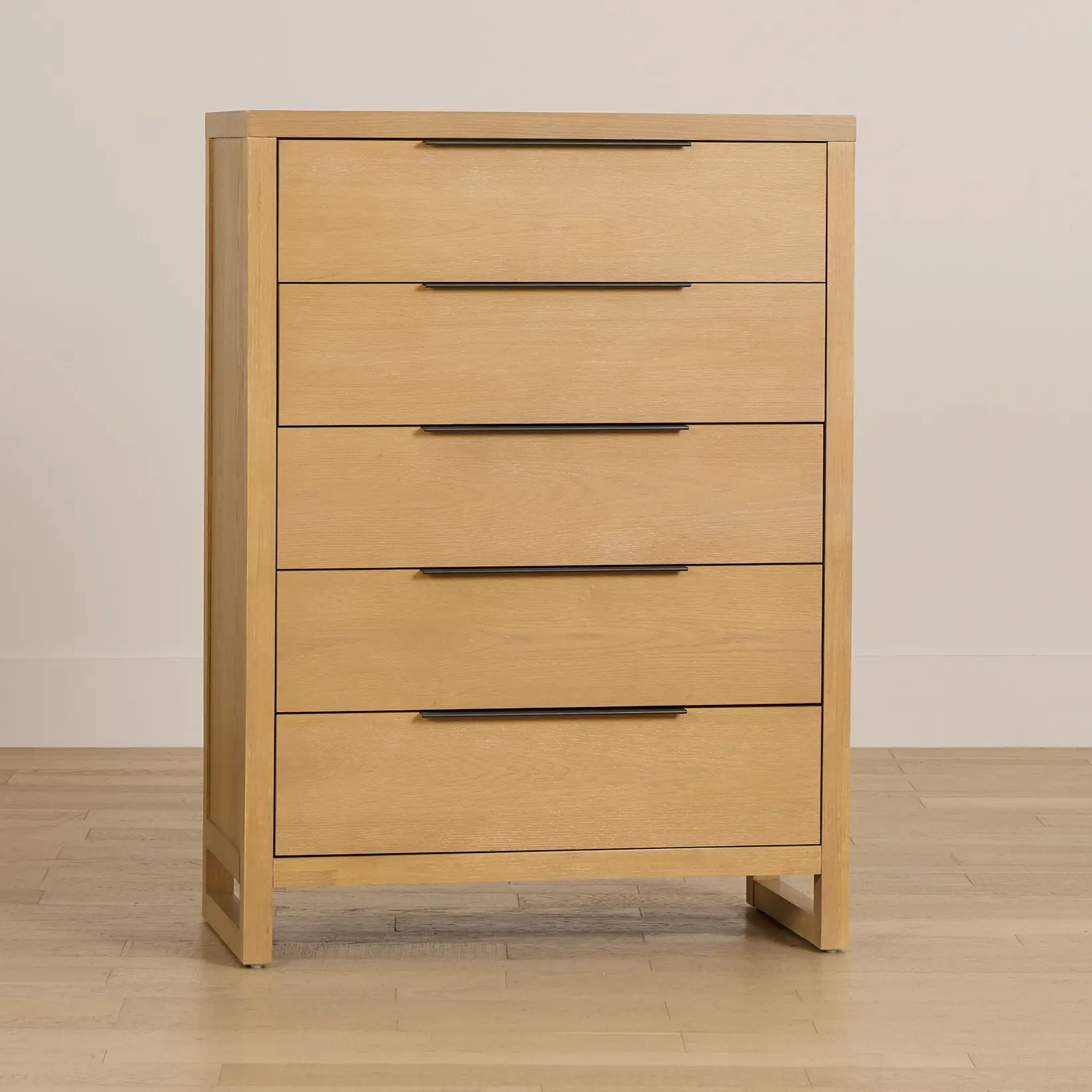 Williamsburg Light Tone 5-drawer Chest Williamsburg Light Tone 5-drawer Chest