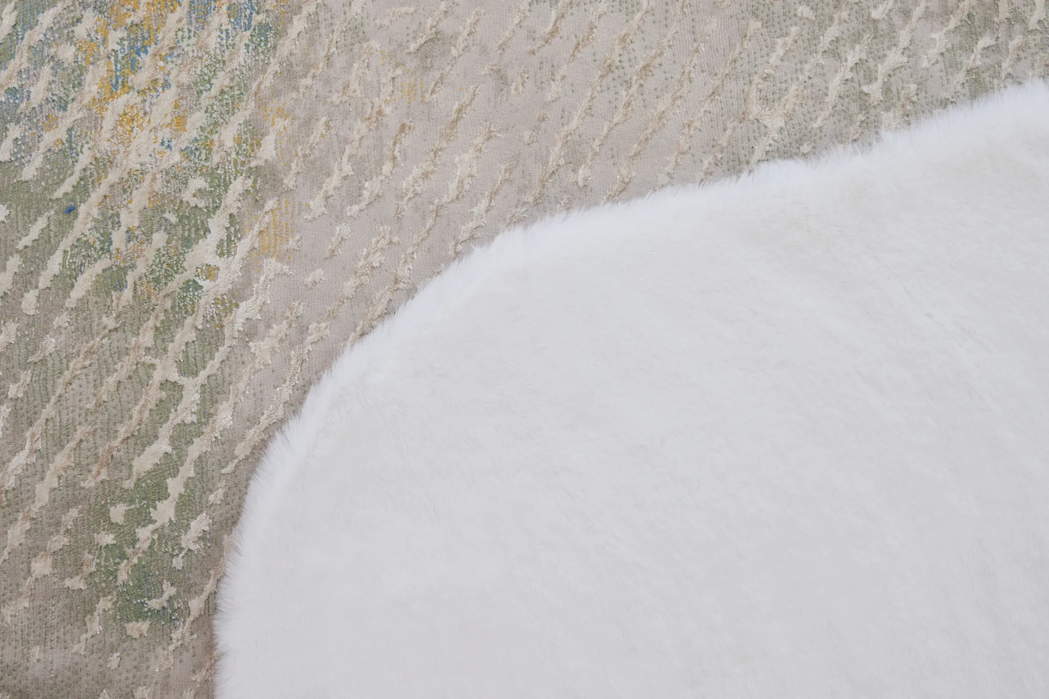 Quami Light Green 8x10 Area Rug