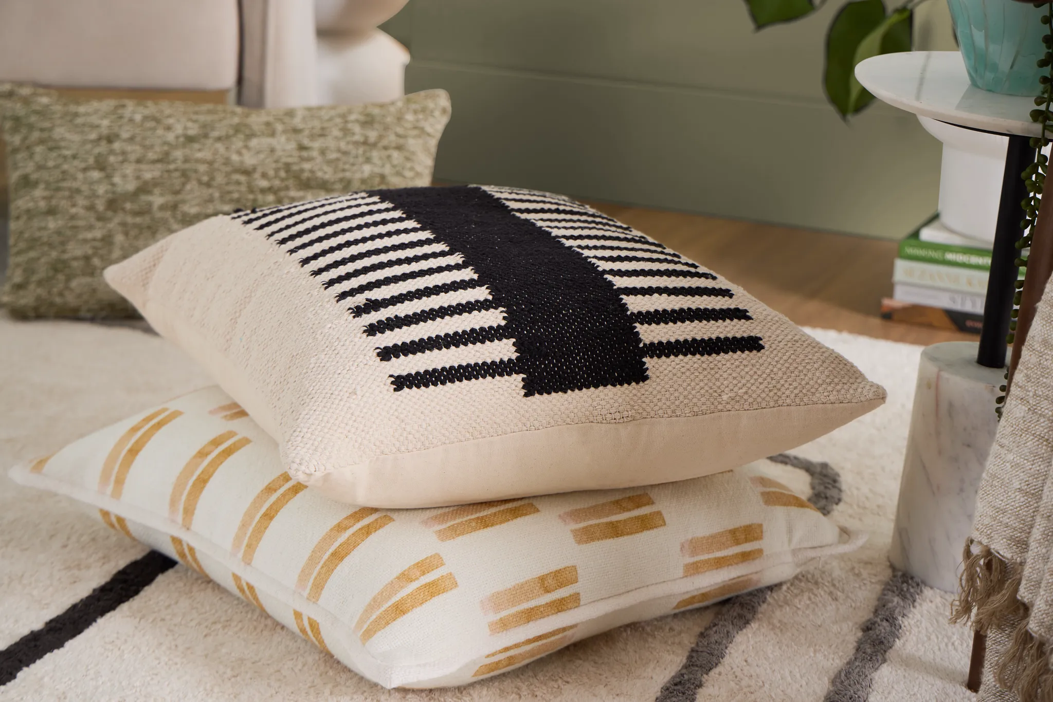 Birch Ivory 22" Accent Pillow