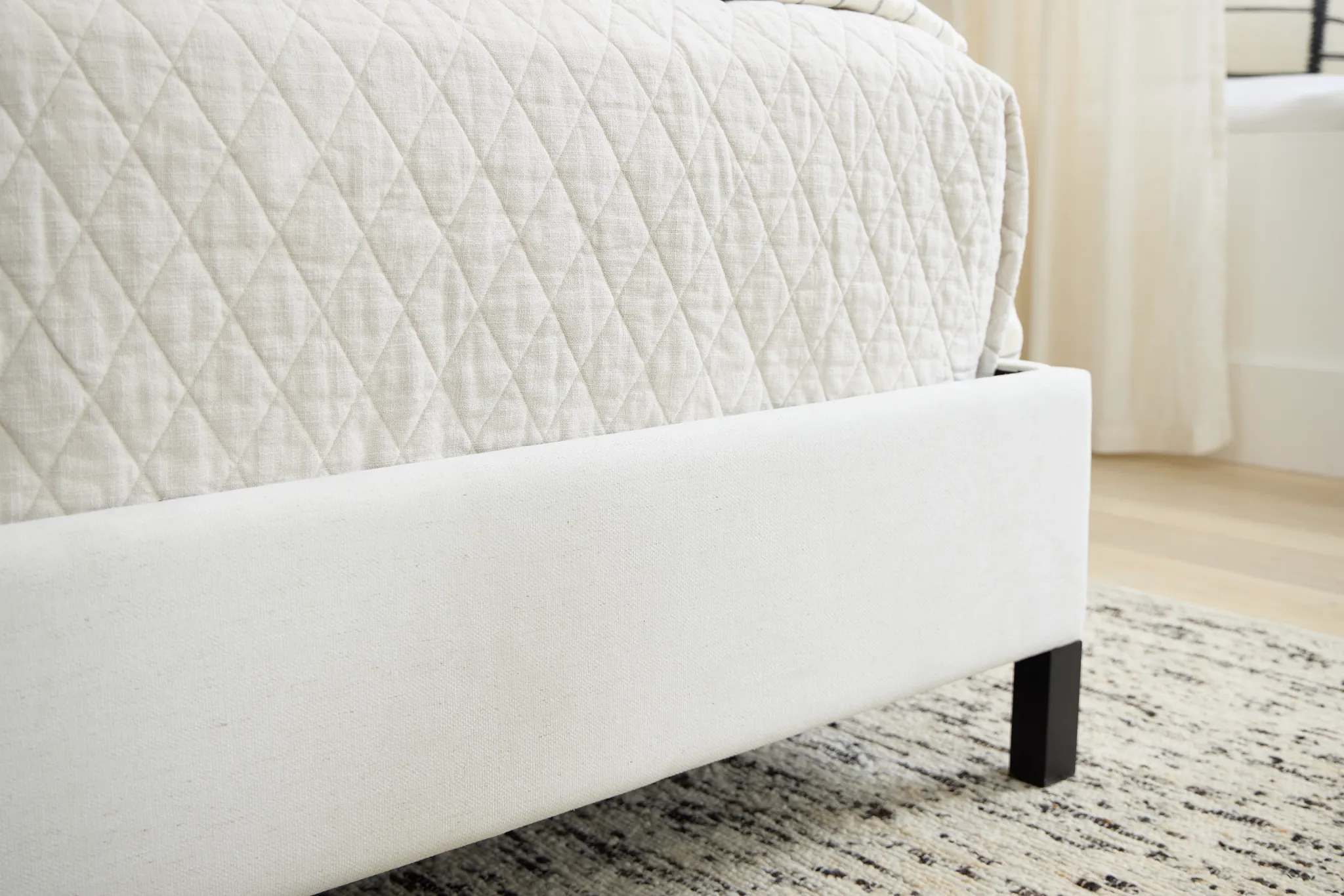 Highland Black Uph Panel Bed