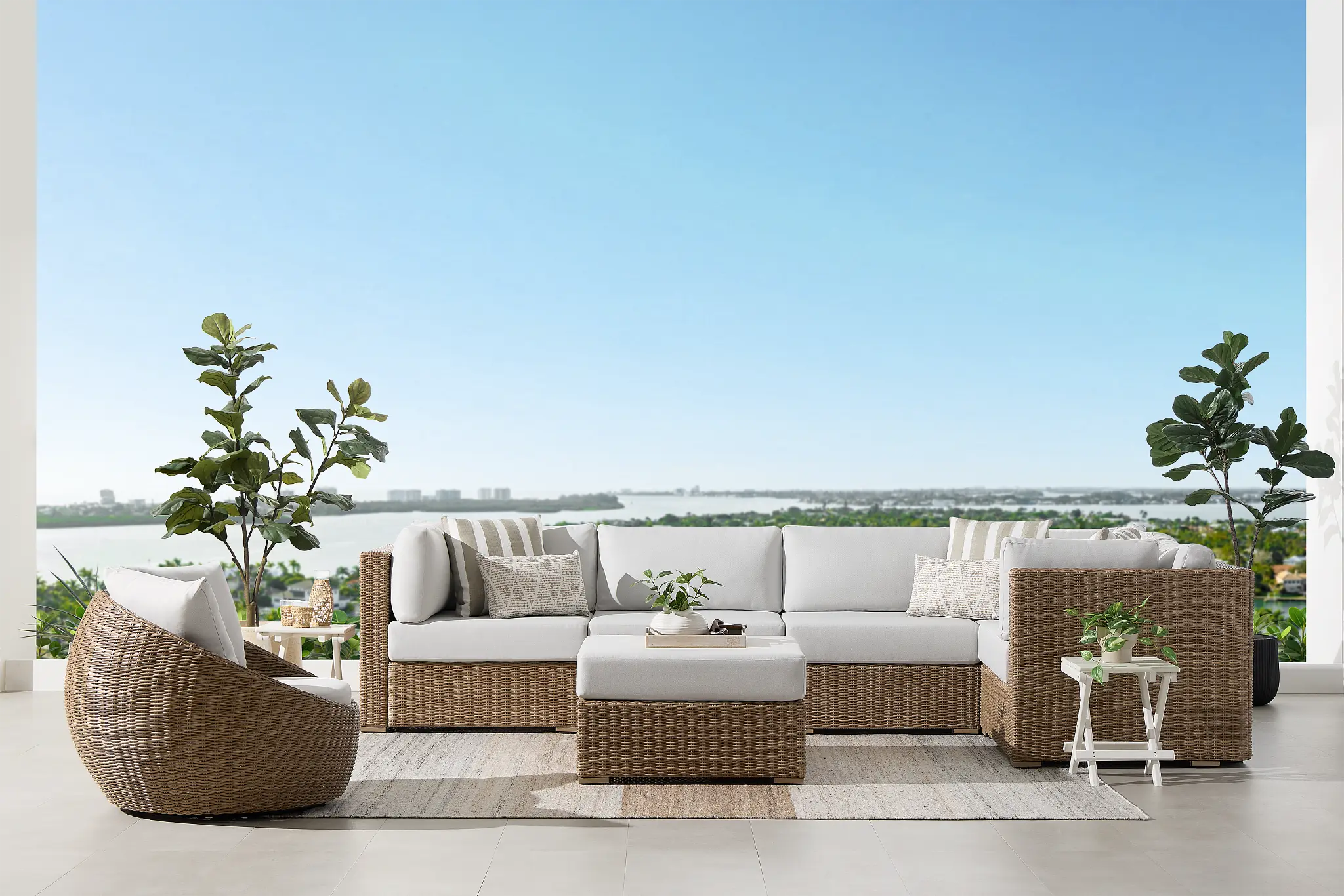 Spring Outdoor Living Ideas: Modern Patios from Balcony to Backyard Spring Outdoor Living Ideas: Modern Patios from Balcony to Backyard