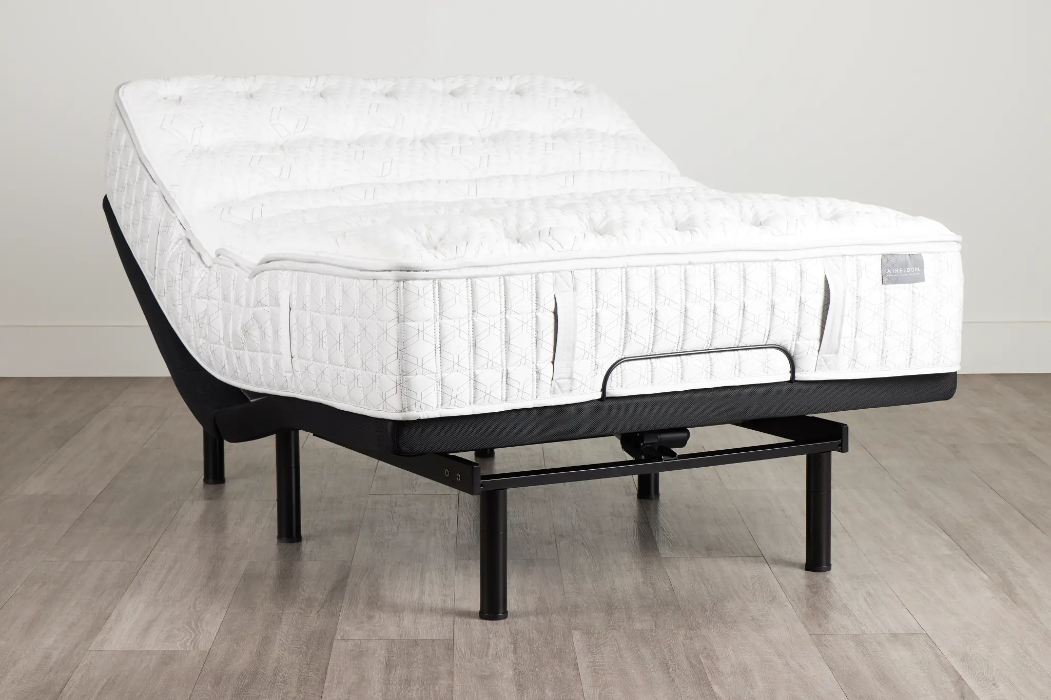 Aireloom Timeless Odyssey Luxetop M1 Plush Deluxe Adjustable Mattress Set Aireloom Timeless Odyssey Luxetop M1 Plush Deluxe Adjustable Mattress Set