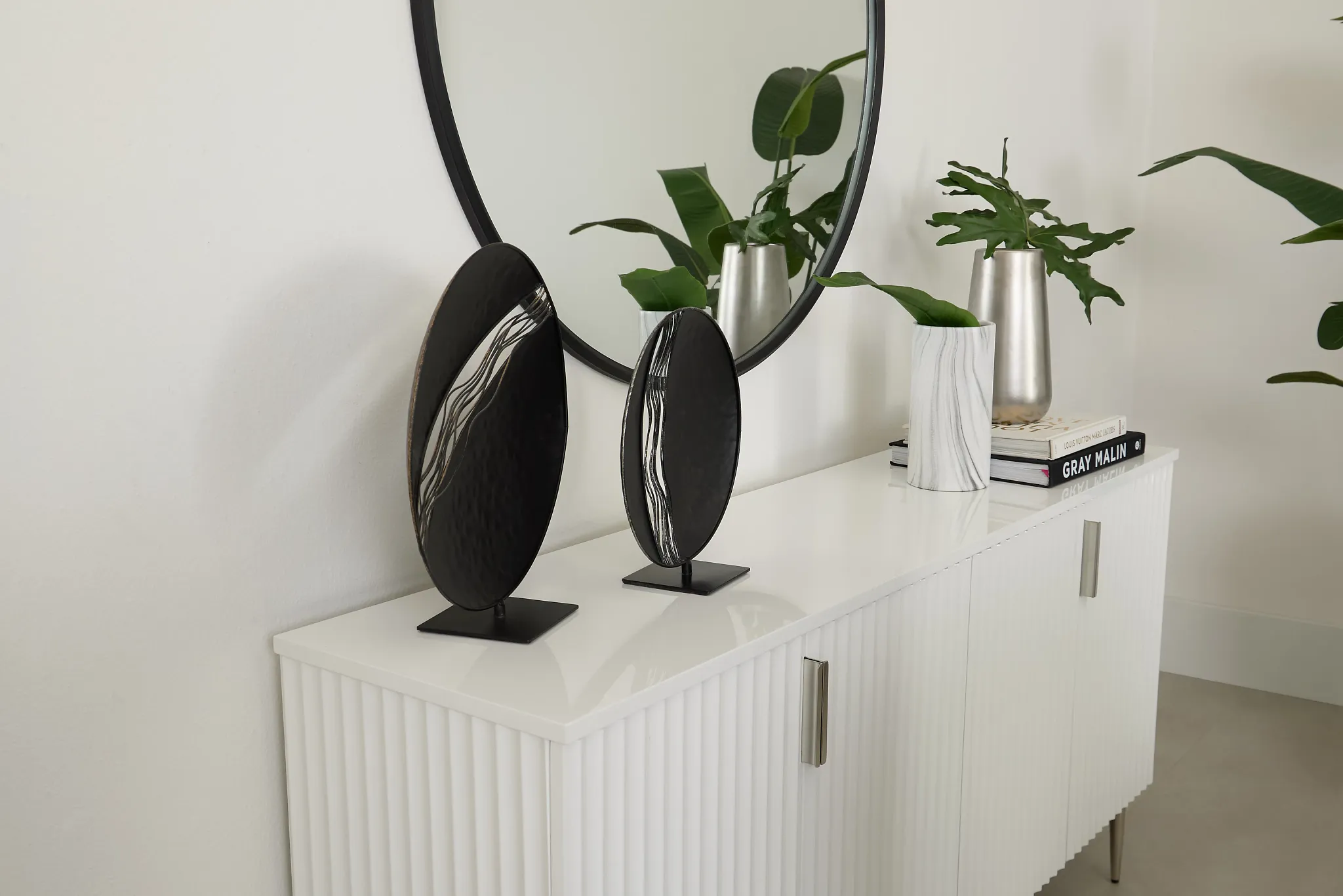 Nila Metal Small Sculpture