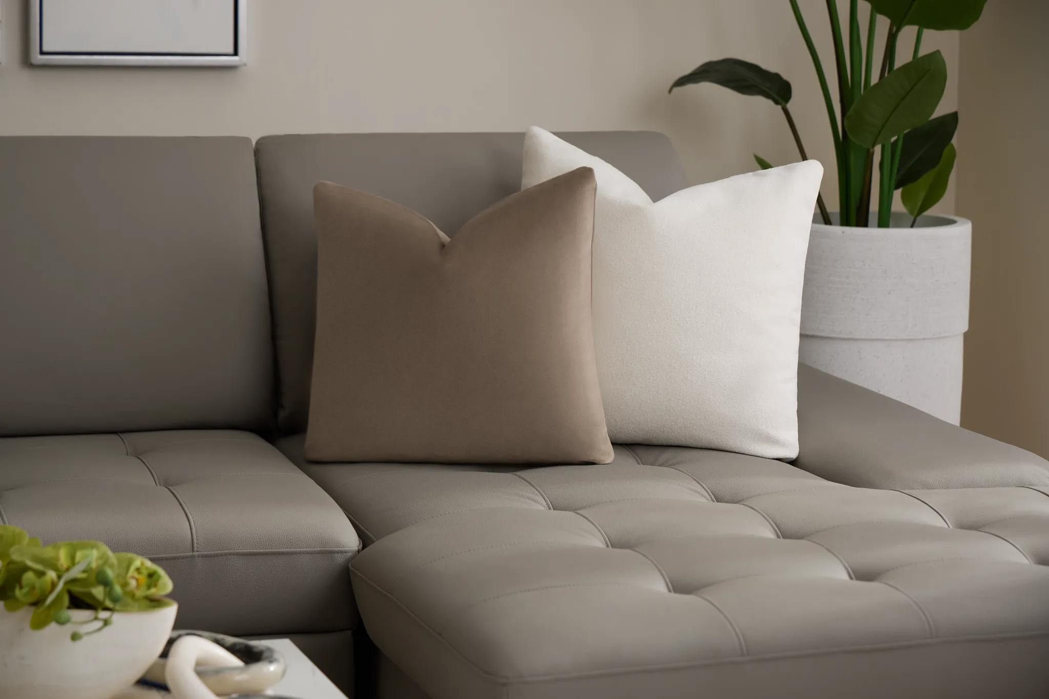 Reign Champagne 20" Accent Pillow