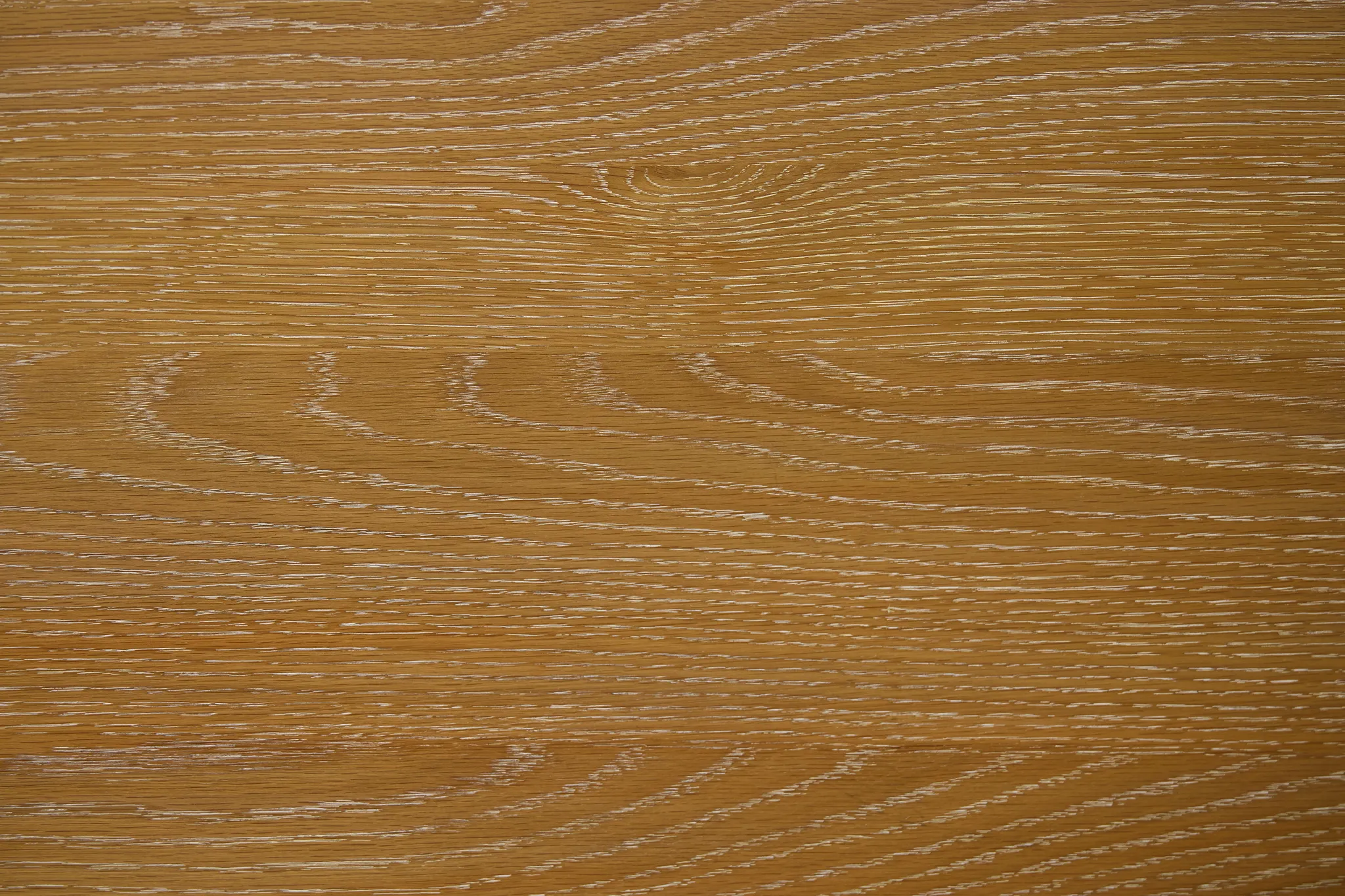 Nantucket Two-tone Pine Round Table