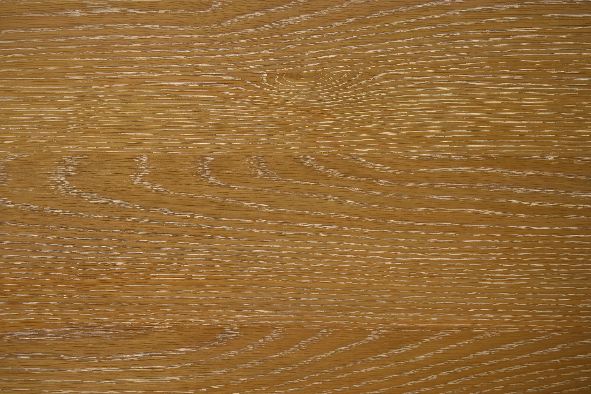 Nantucket Two-tone Pine Round Table Nantucket Two-tone Pine Round Table