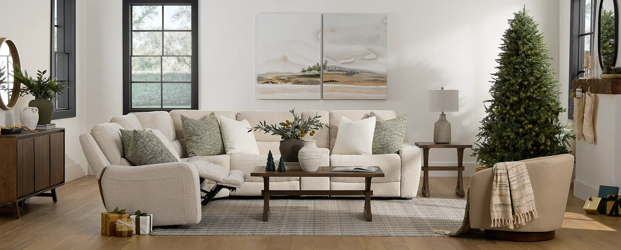 Living Room Glow: Modern Holiday Lighting & Décor Ideas Living Room Glow: Modern Holiday Lighting & Décor Ideas